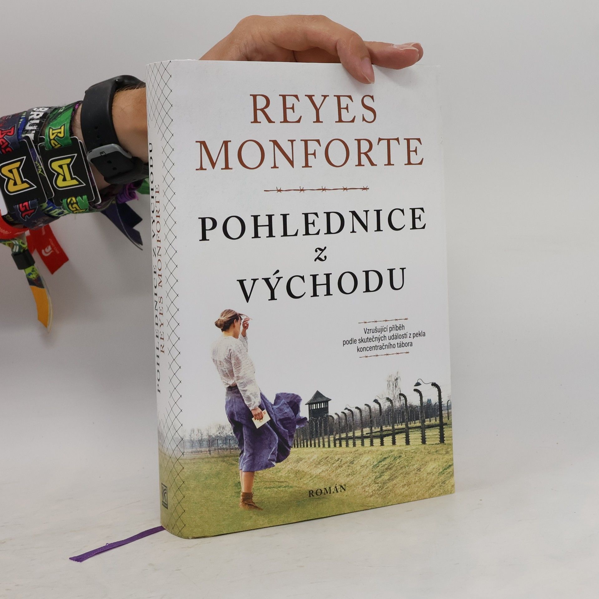 Reyes Monforte Pohlednice z Východu