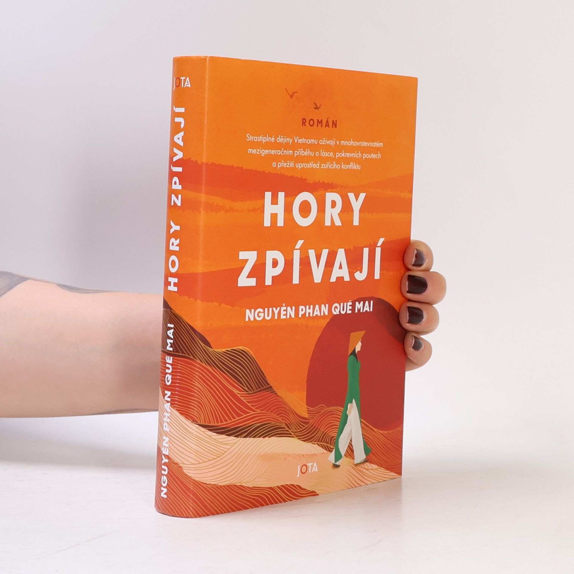 Nguyễn Phan Quế Mai Hory zpívají