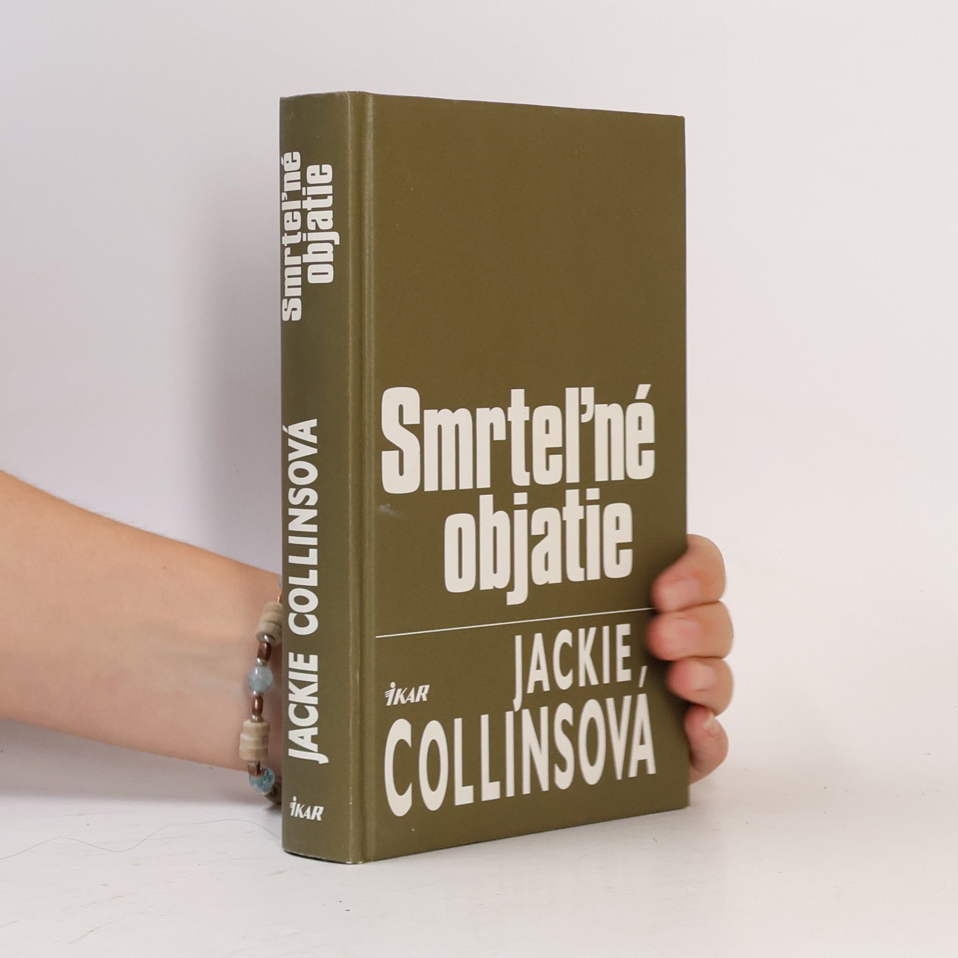 Jackie Collins Smrteľné objatie