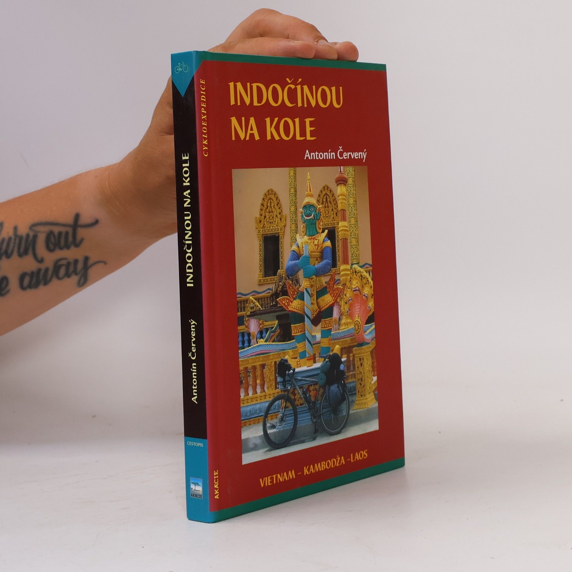 Antonín Červený Indočínou na kole