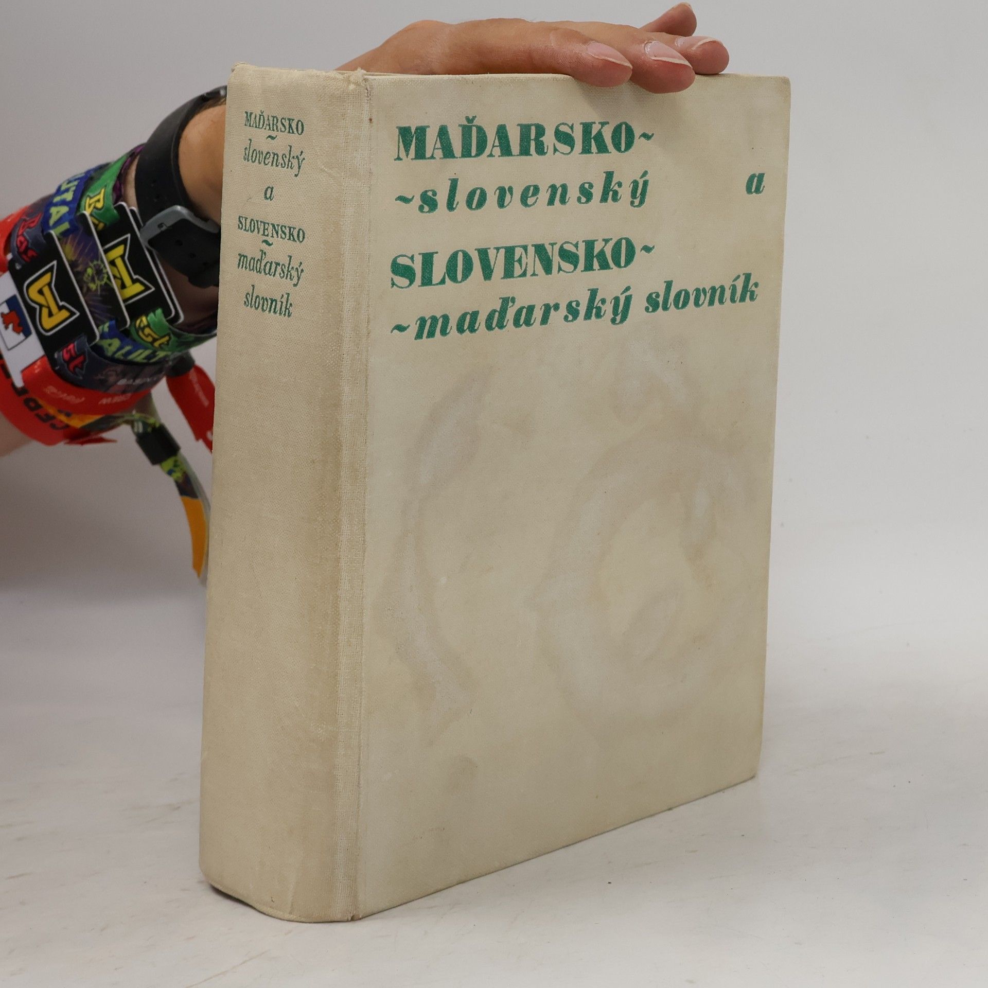 Edita Chrenková Maďarsko-slovenský a slovensko-maďarský slovník