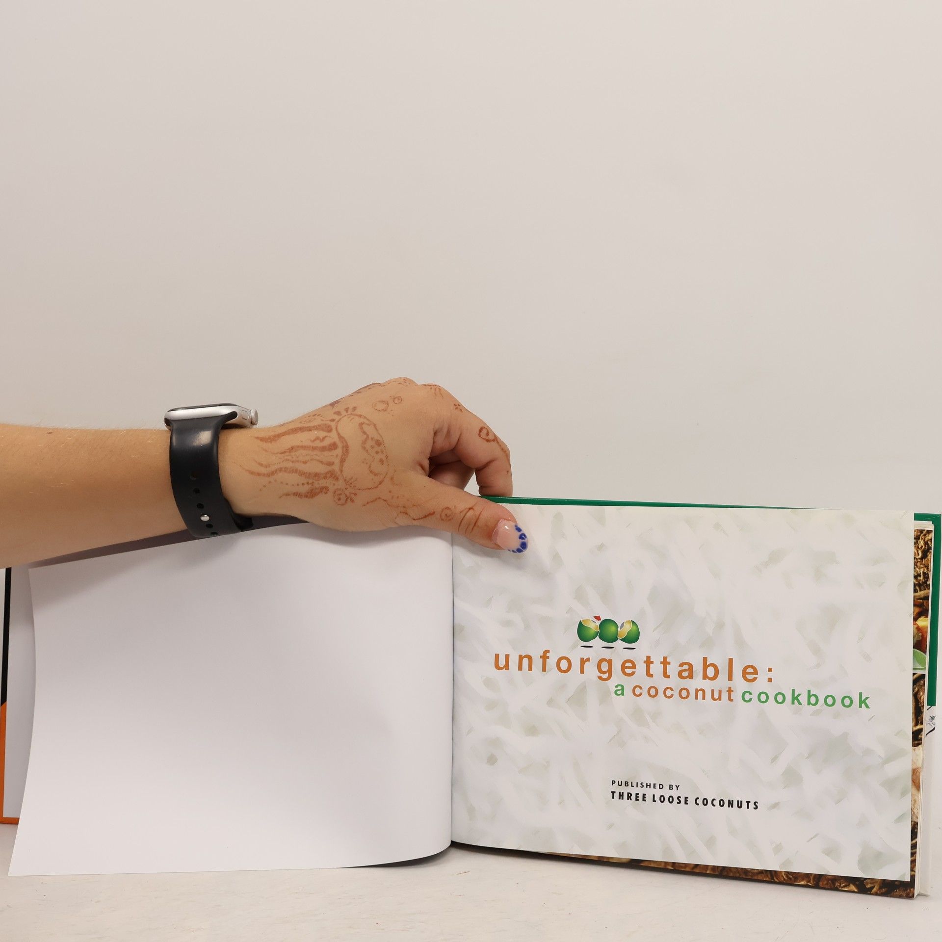 Various authors Unforgettable: A Coconut Cookbook