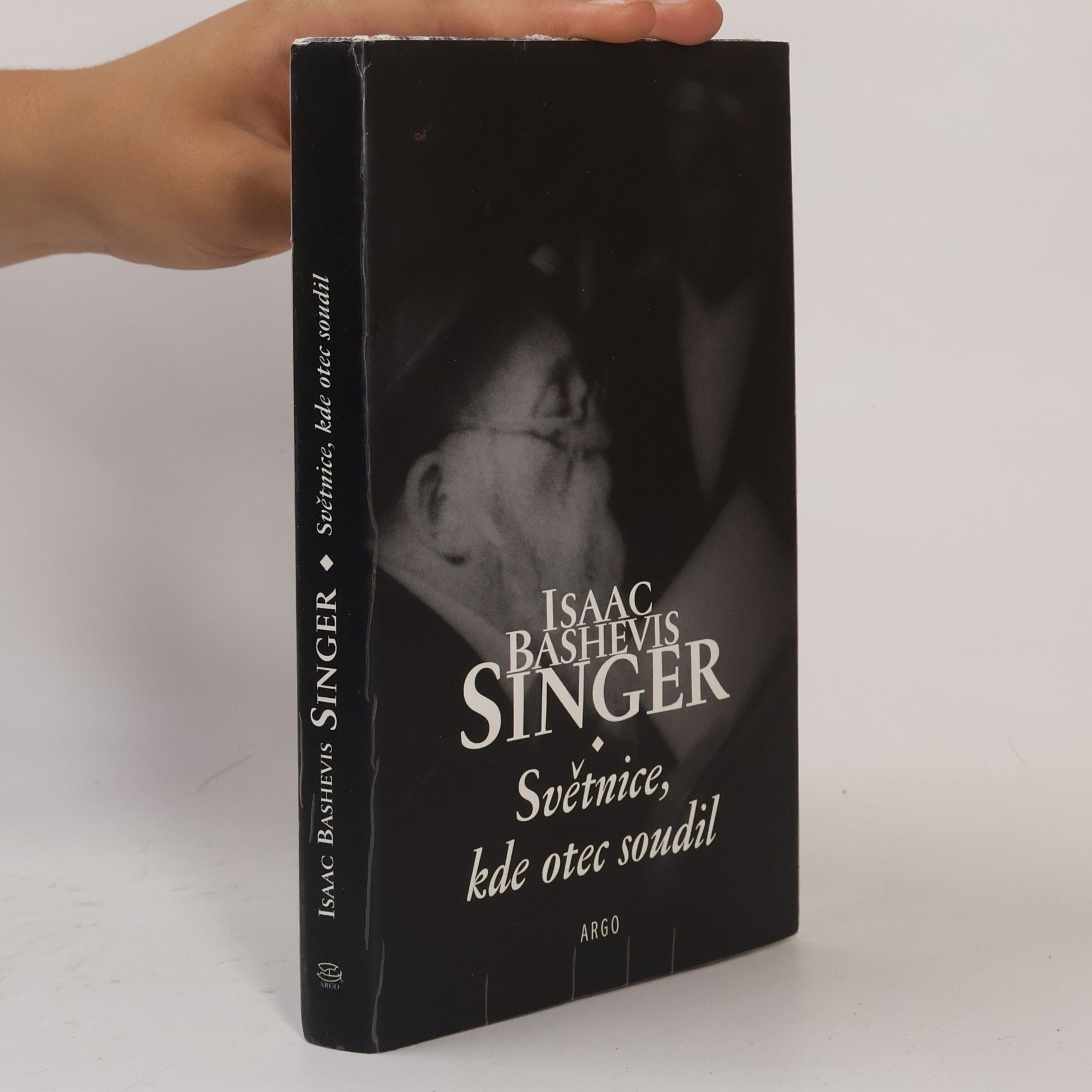 Isaac Bashevis Singer Světnice, kde otec soudil