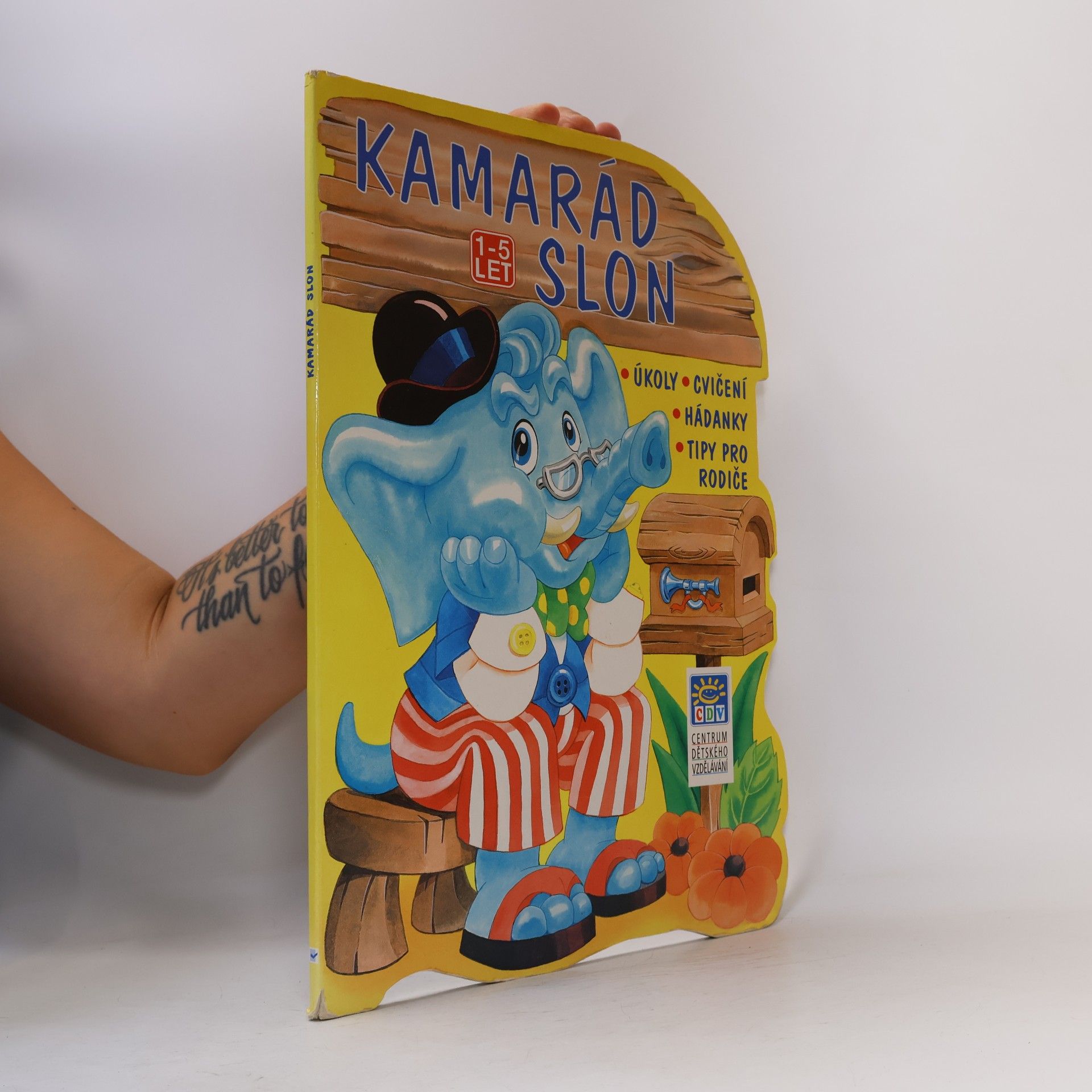 Collectif d'auteurs Kamarád slon. Úkoly, cvičení, hádanky, tipy pro rodiče