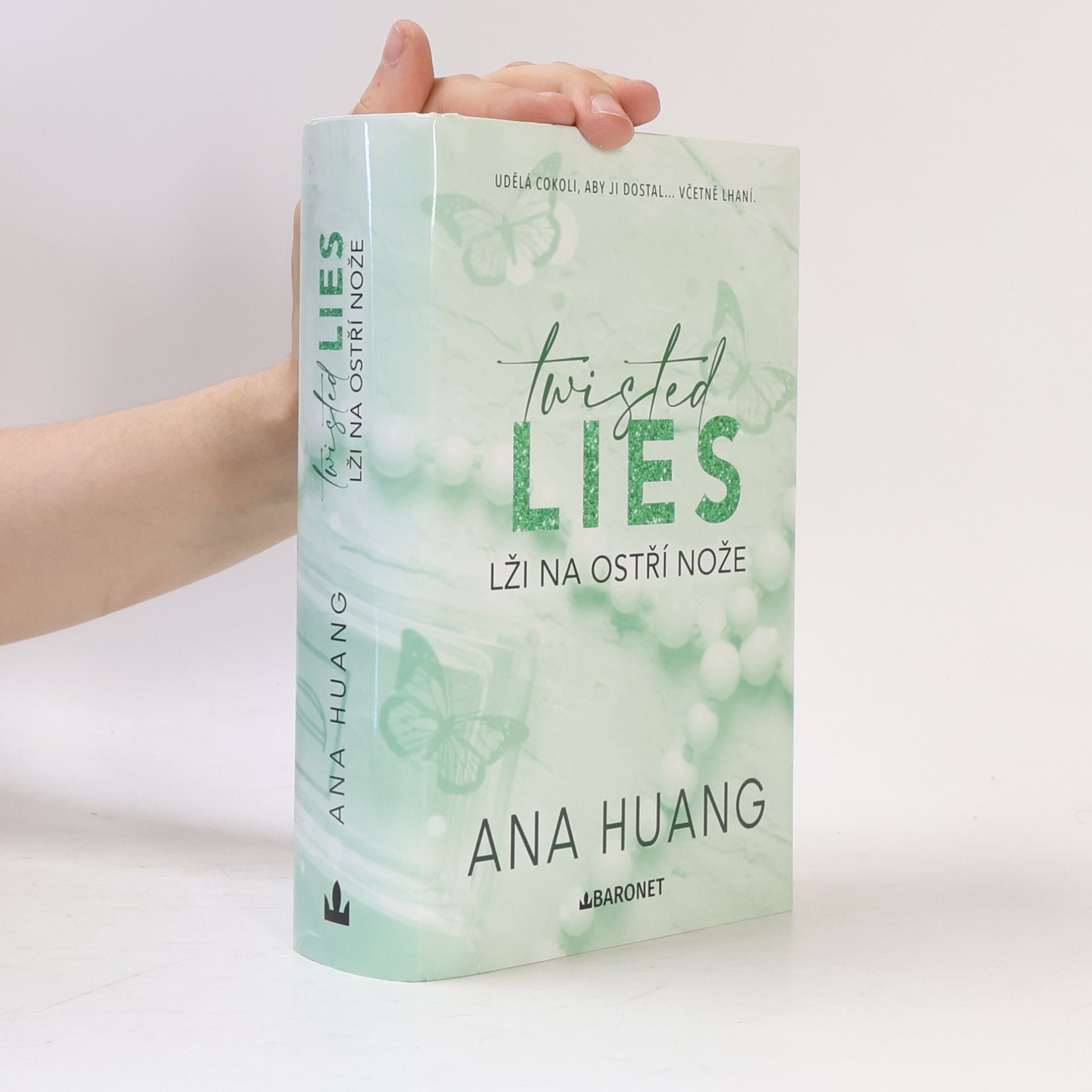 Ana Huang Twisted Lies. Lži na ostří nože