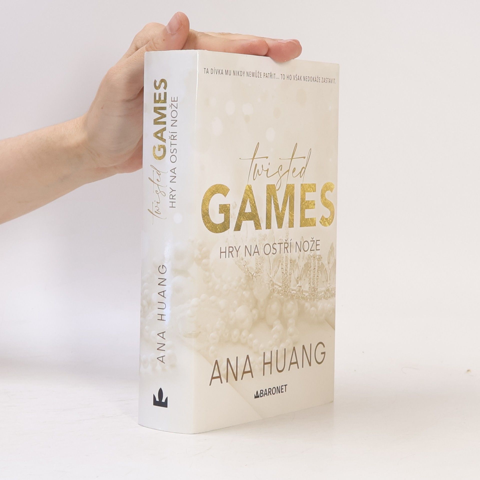 Ana Huang Twisted games. Hry na ostří nože