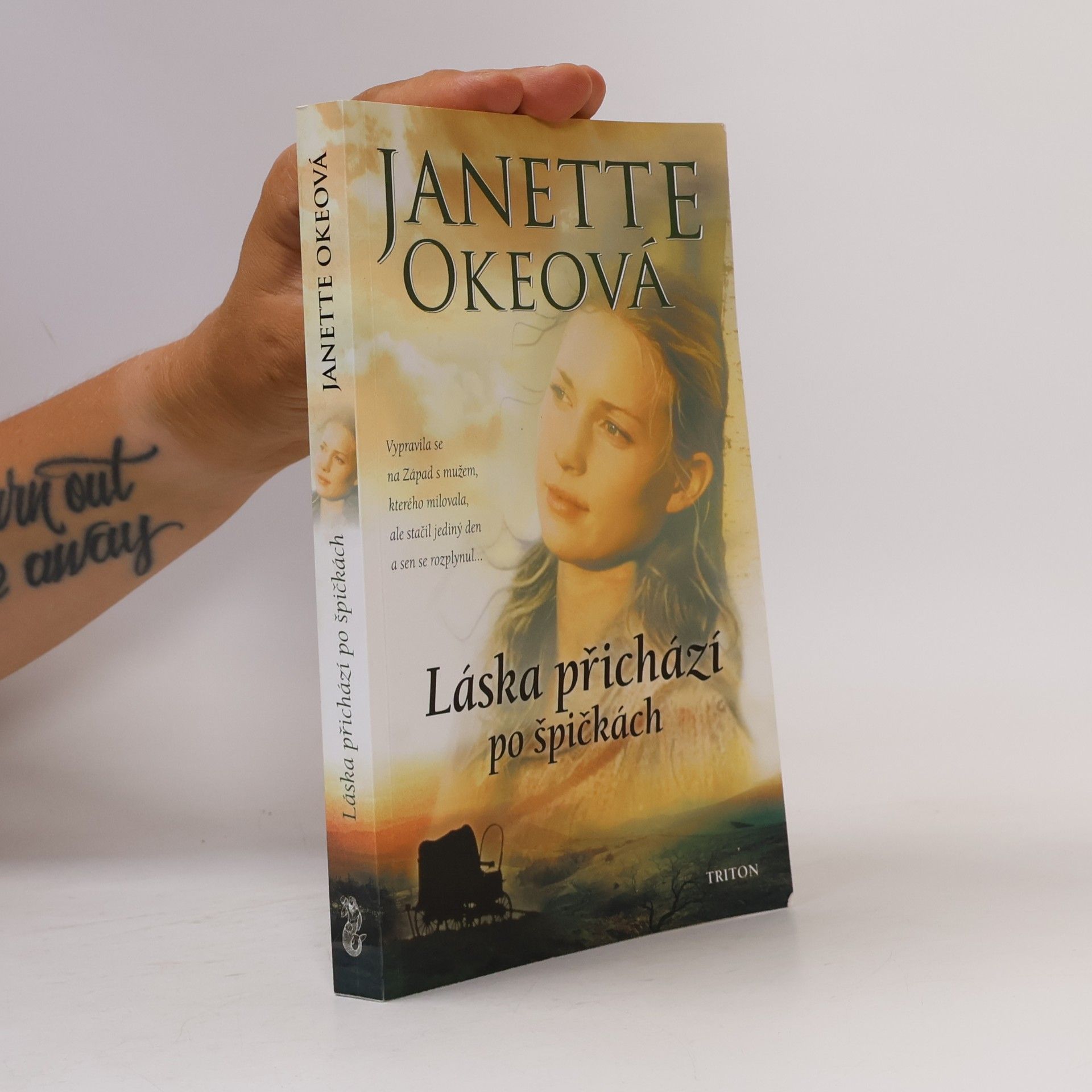 Janette Oke Láska přichází po špičkách