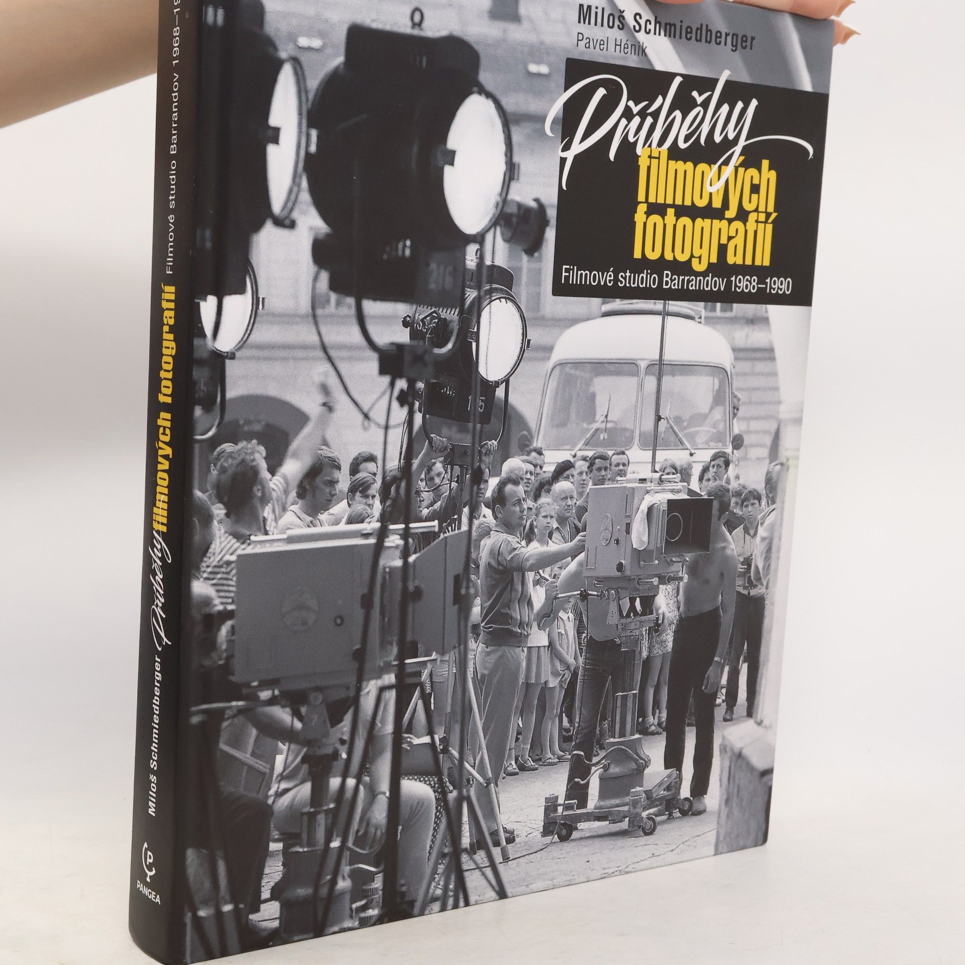 Pavel Hénik Příběhy filmových fotografií : Filmové studio Barrandov 1968-1990