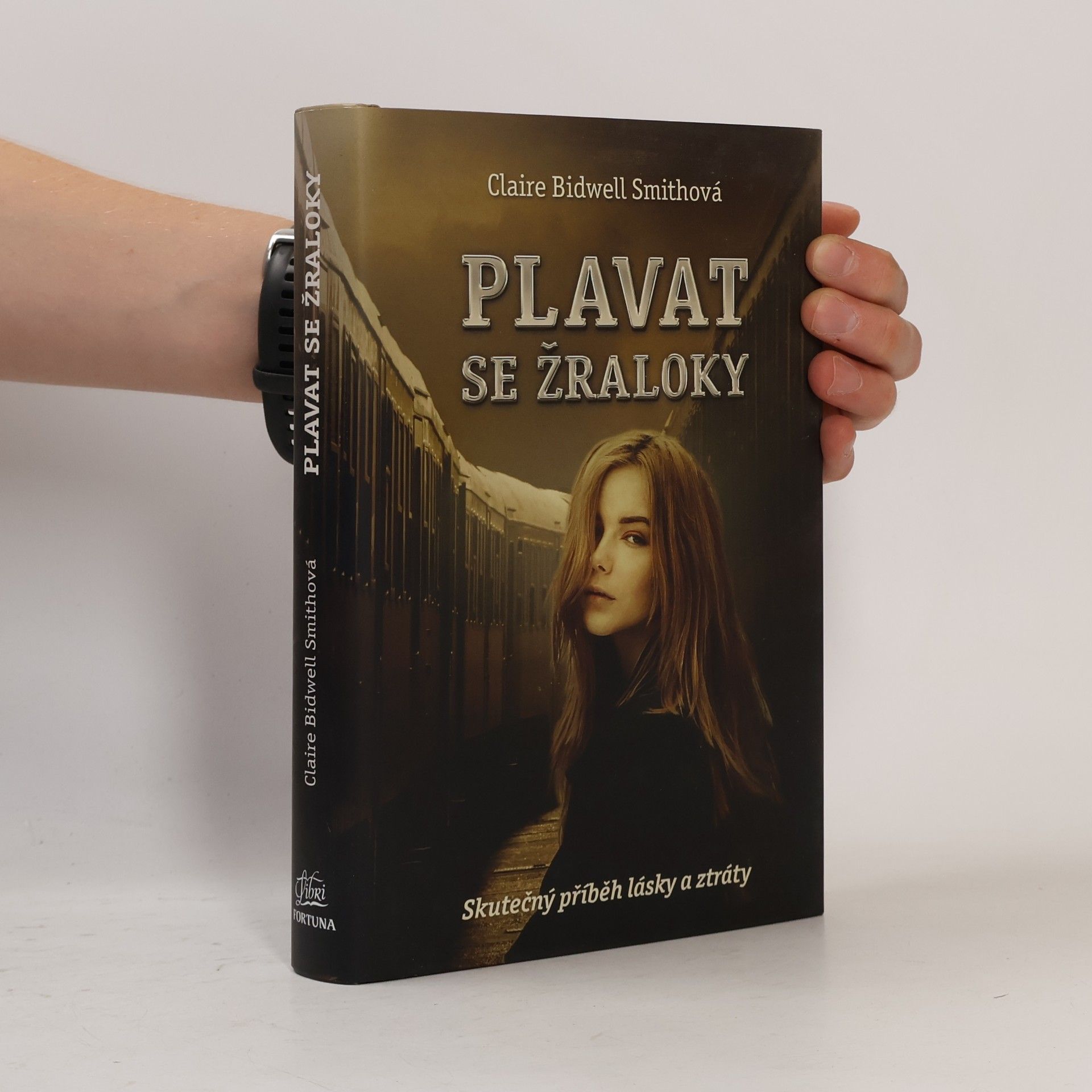 Claire Bidwell Smith Plavat se žraloky