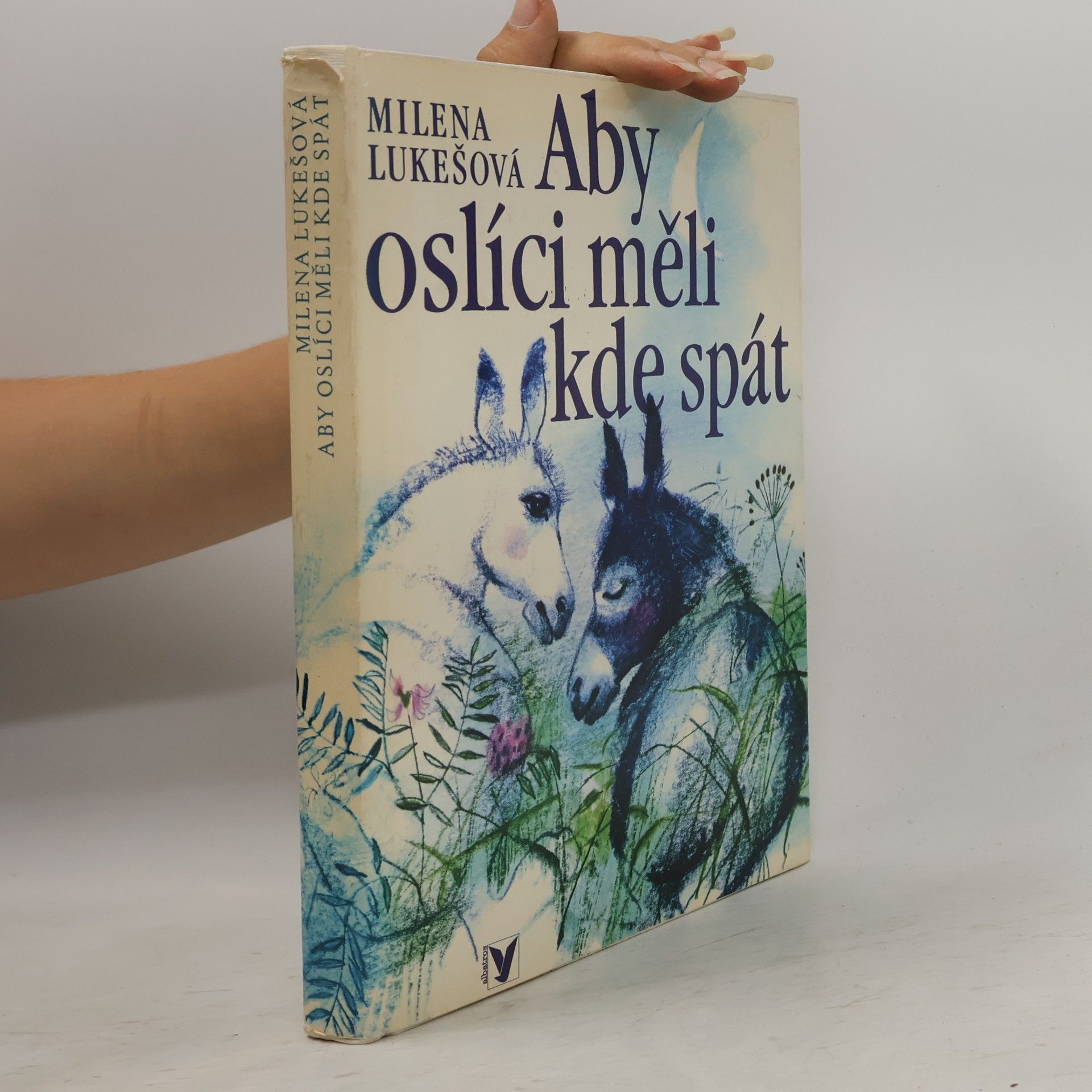 Aby oslíci měli kde spát