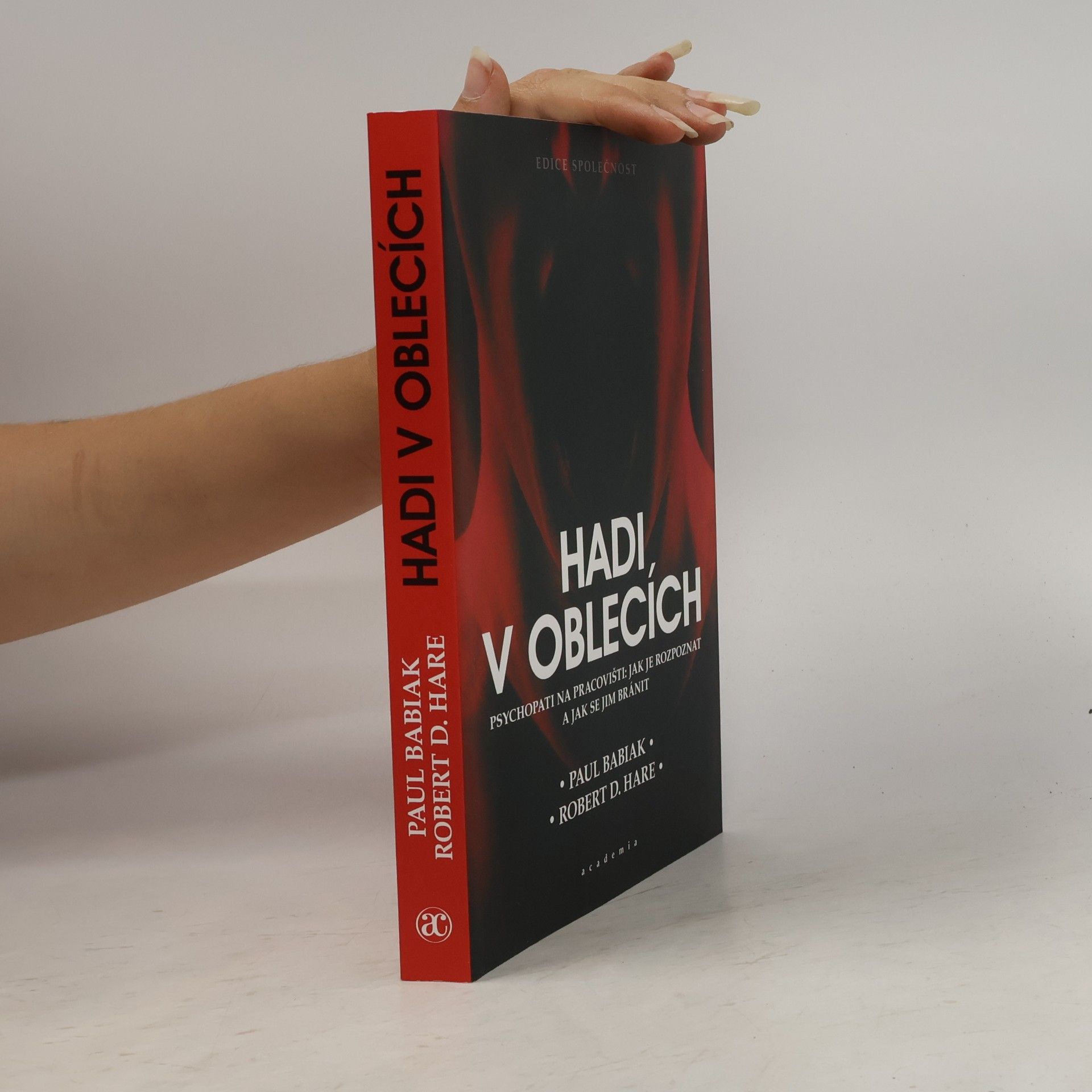 Paul Babiak Hadi v oblecích