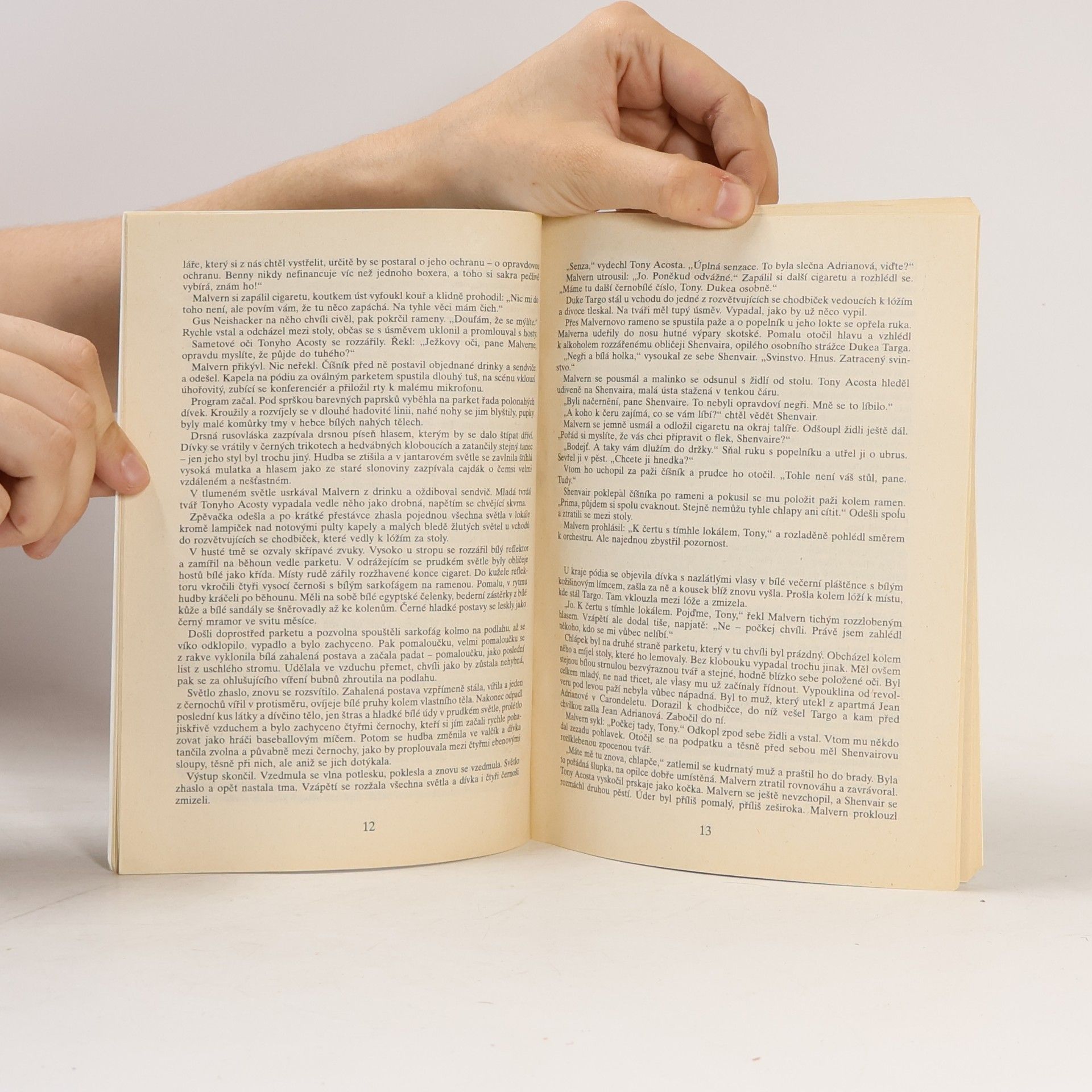 Raymond Chandler Výstřely u Cyrana / Muž, který měl rád psy