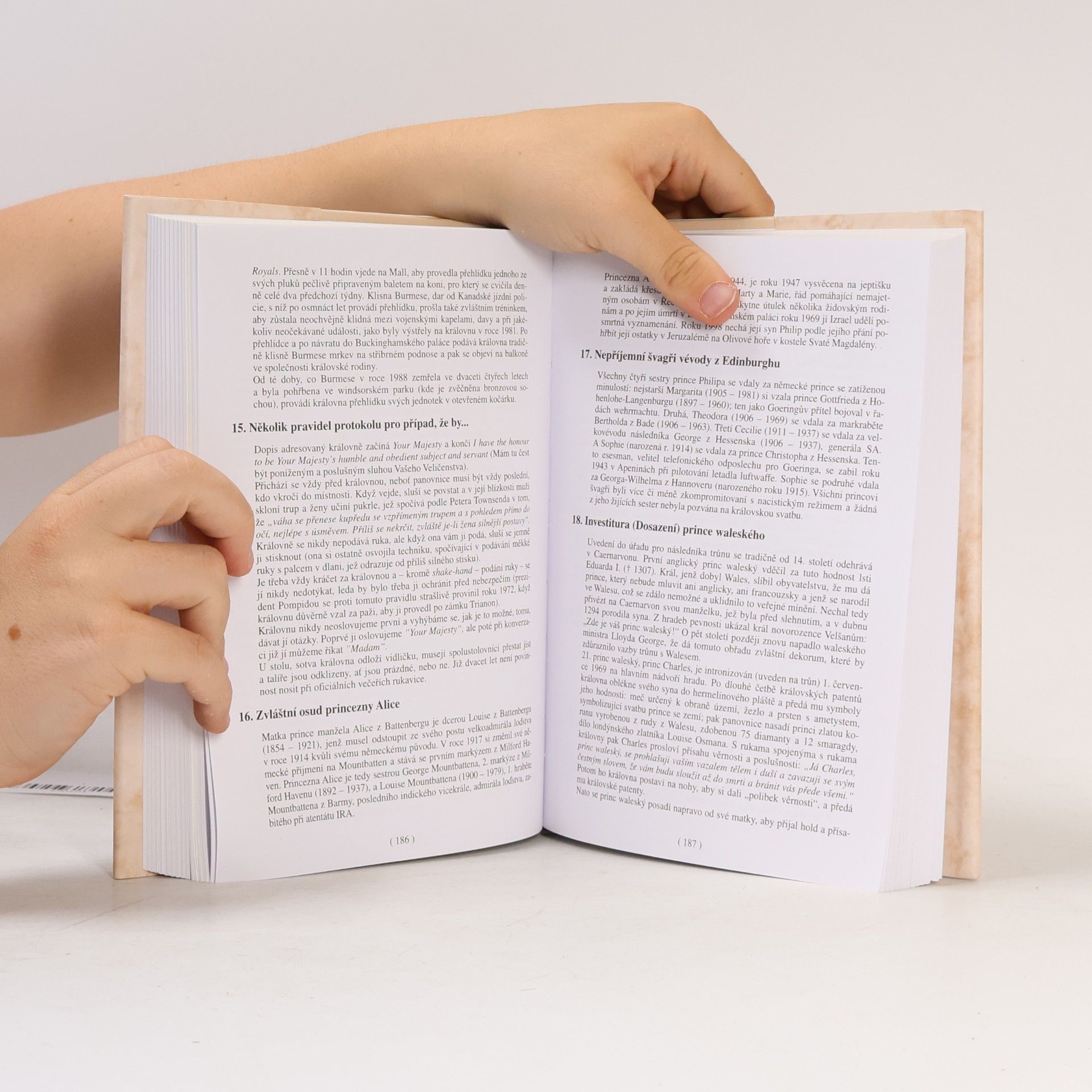 Isabelle Bricard Monarchie moderní Evropy: Lexikon panovnických rodů