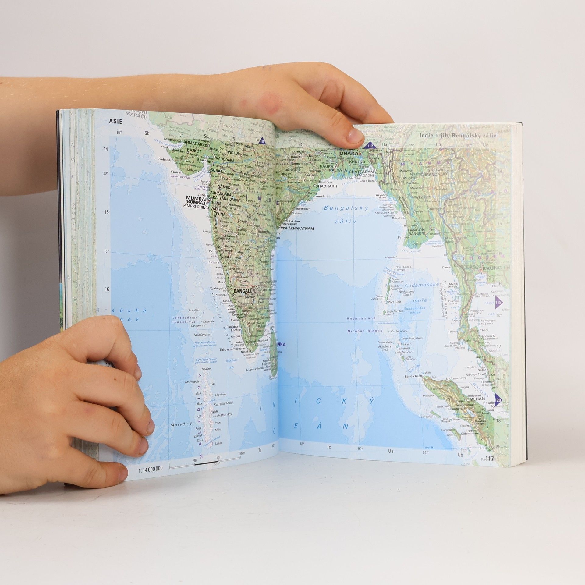 Various authors Atlas světa - s lexikonem států a vlajek