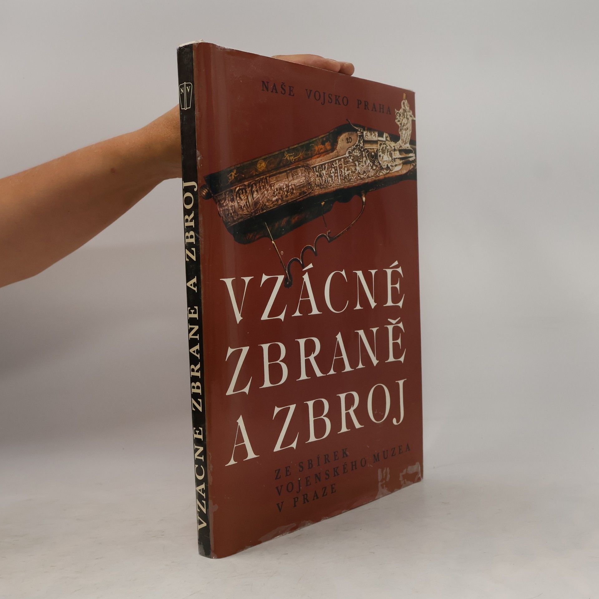 Vladimír Dolínek Vzácné zbraně a zbroj