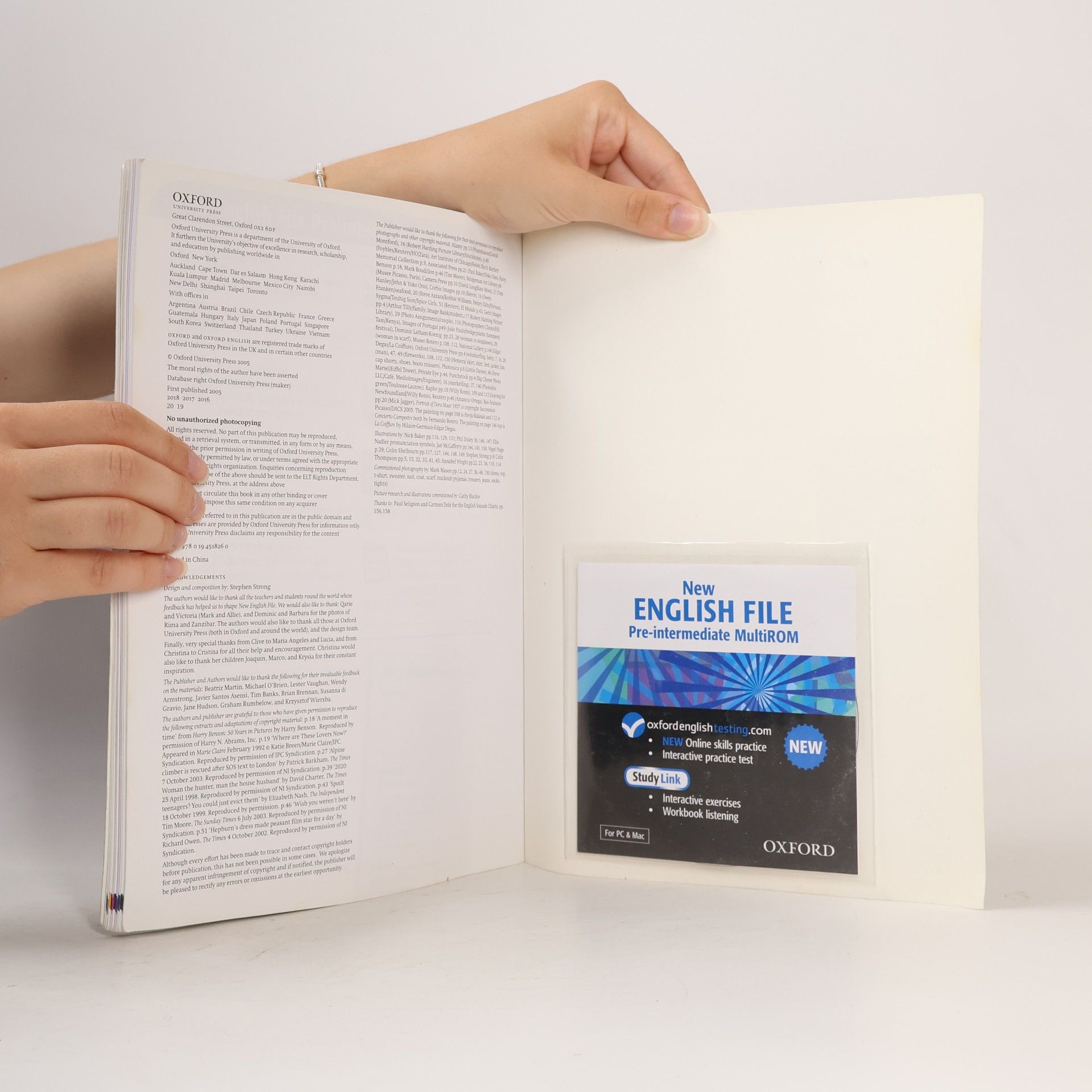 Paul Seligson New English file. Pre-intermediate Multipack A
