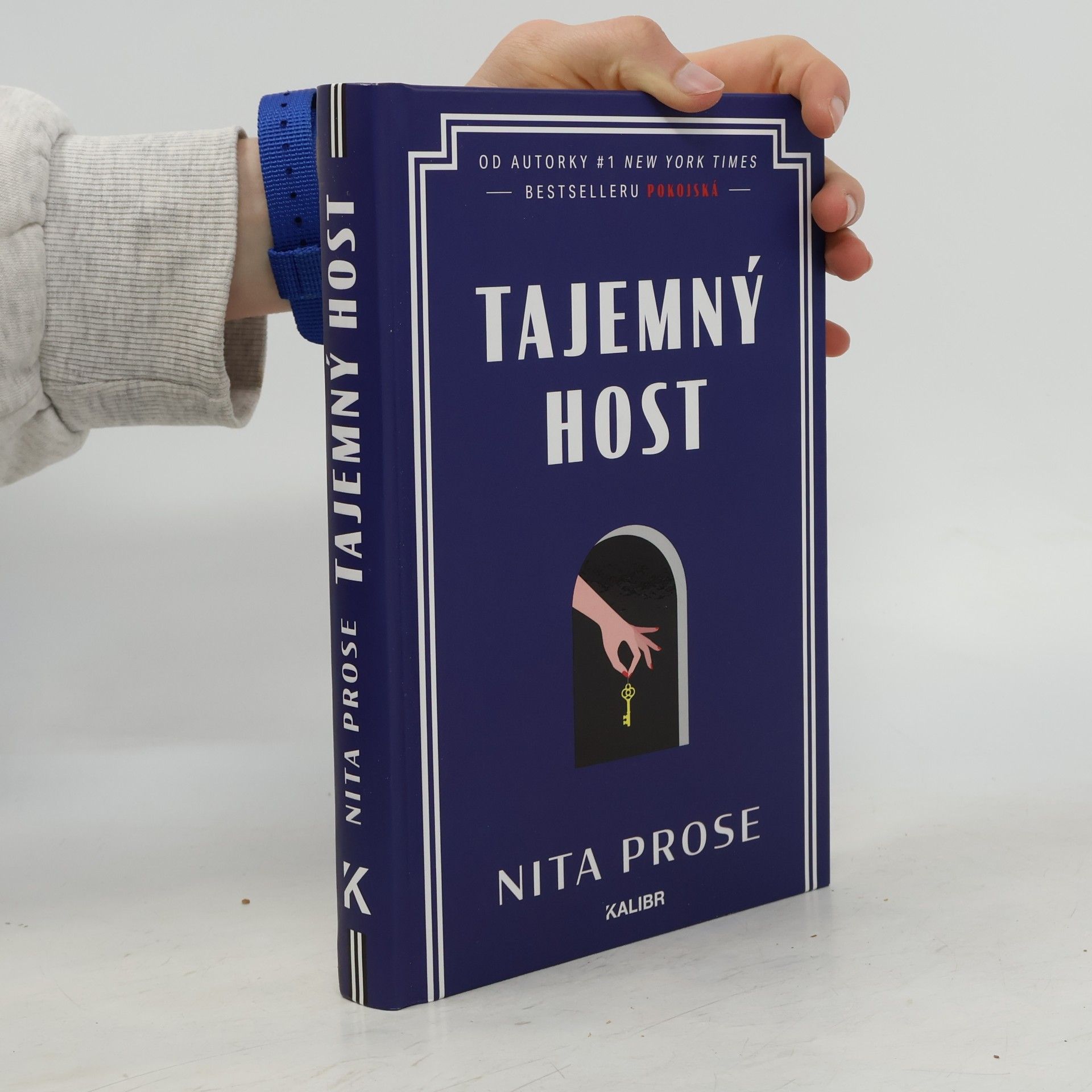 Nita Prose Tajemný host