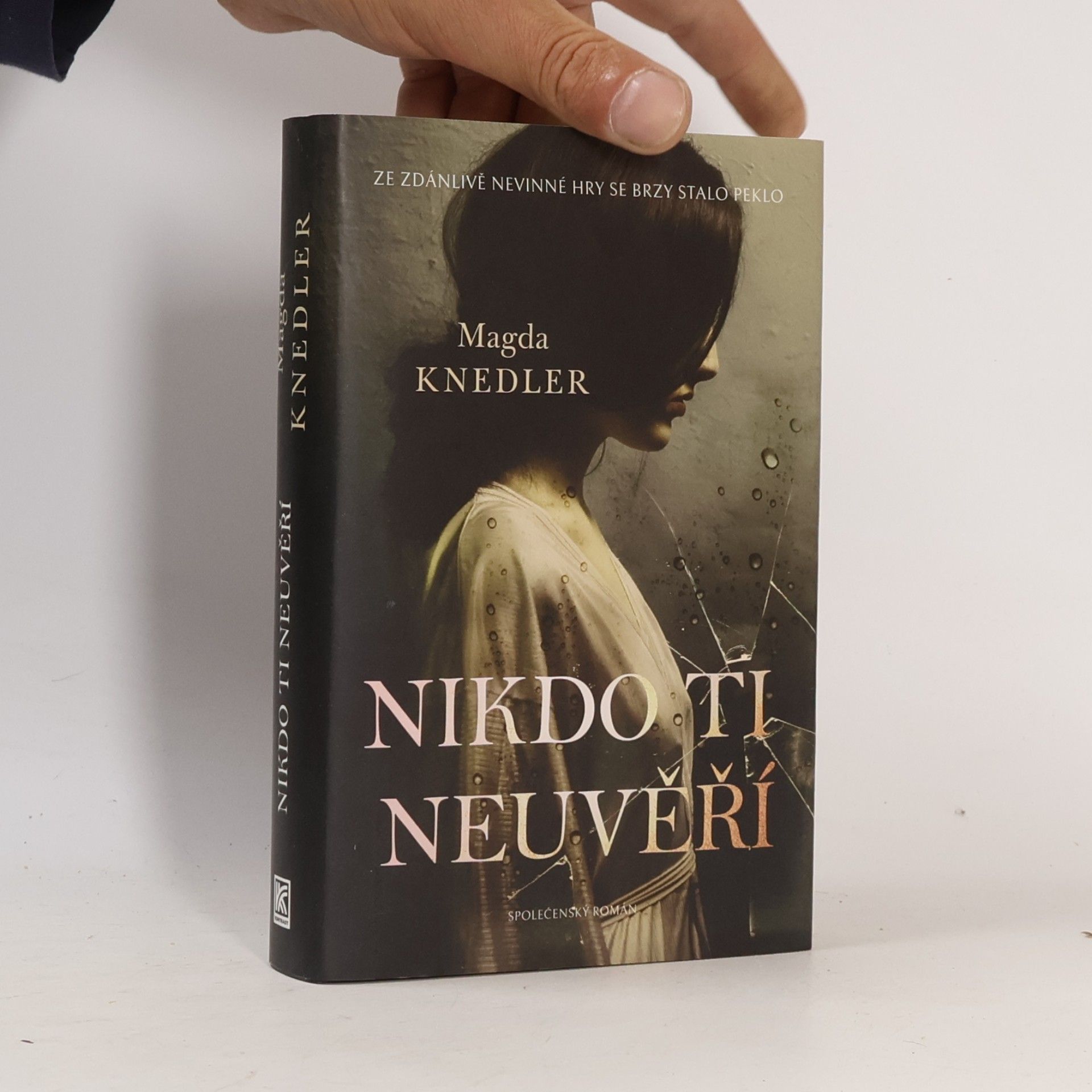 Magdalena Knedler Nikdo ti neuvěří