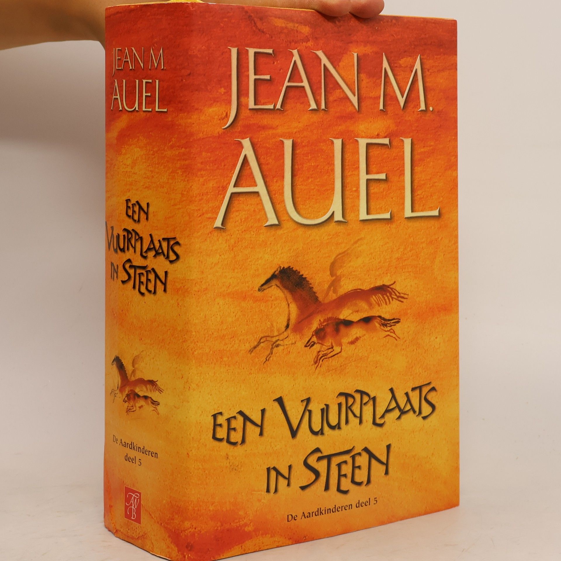 Jean M. Auelová Een vuurplaats in steen