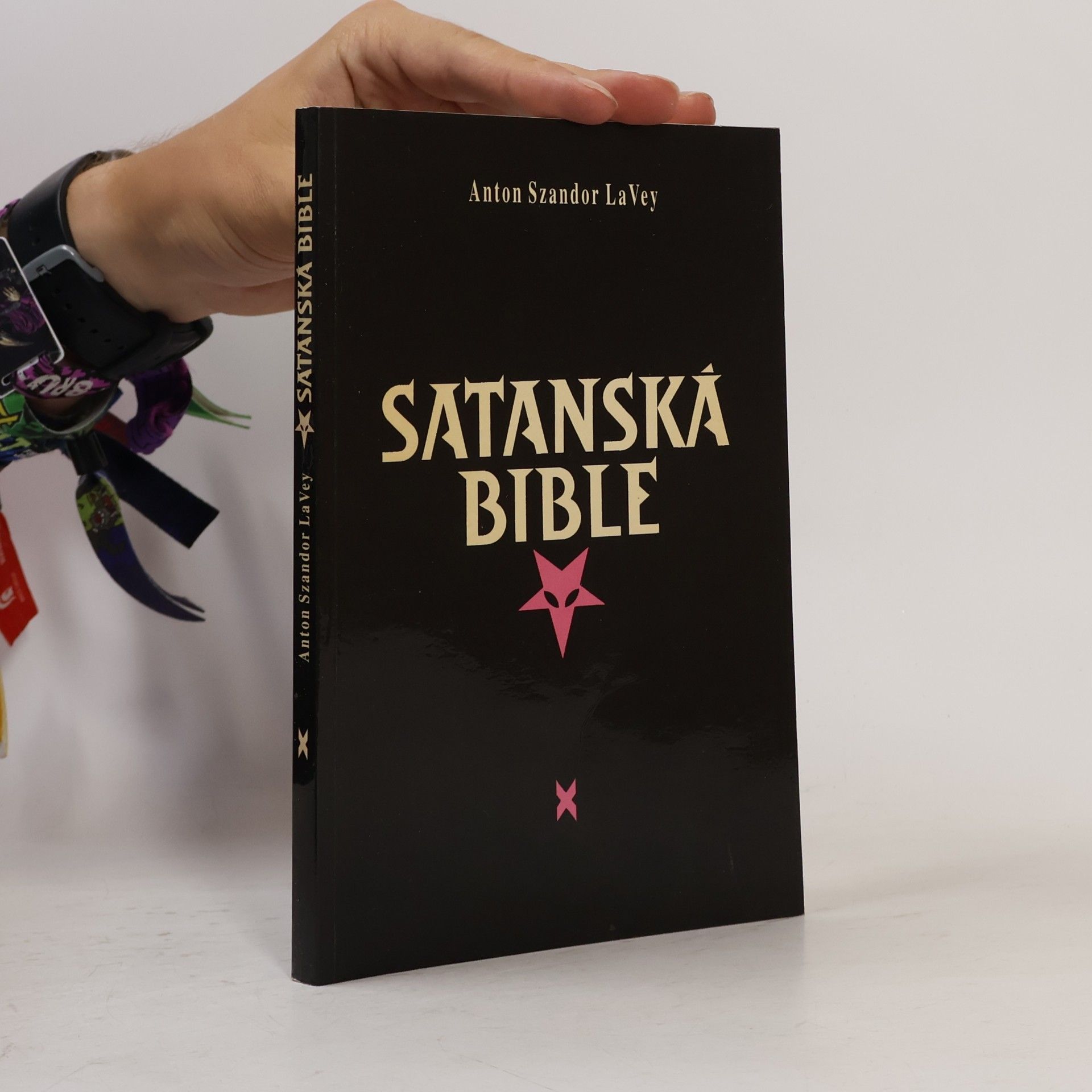 Anton Szandor La Vey Satanská bible
