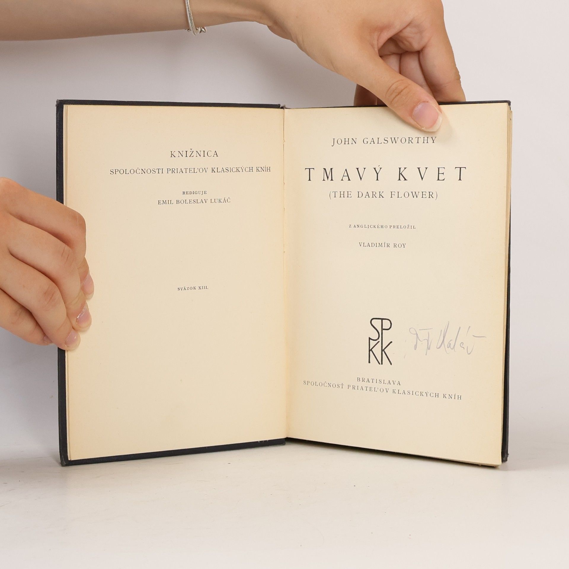 John Galsworthy Tmavý kvet