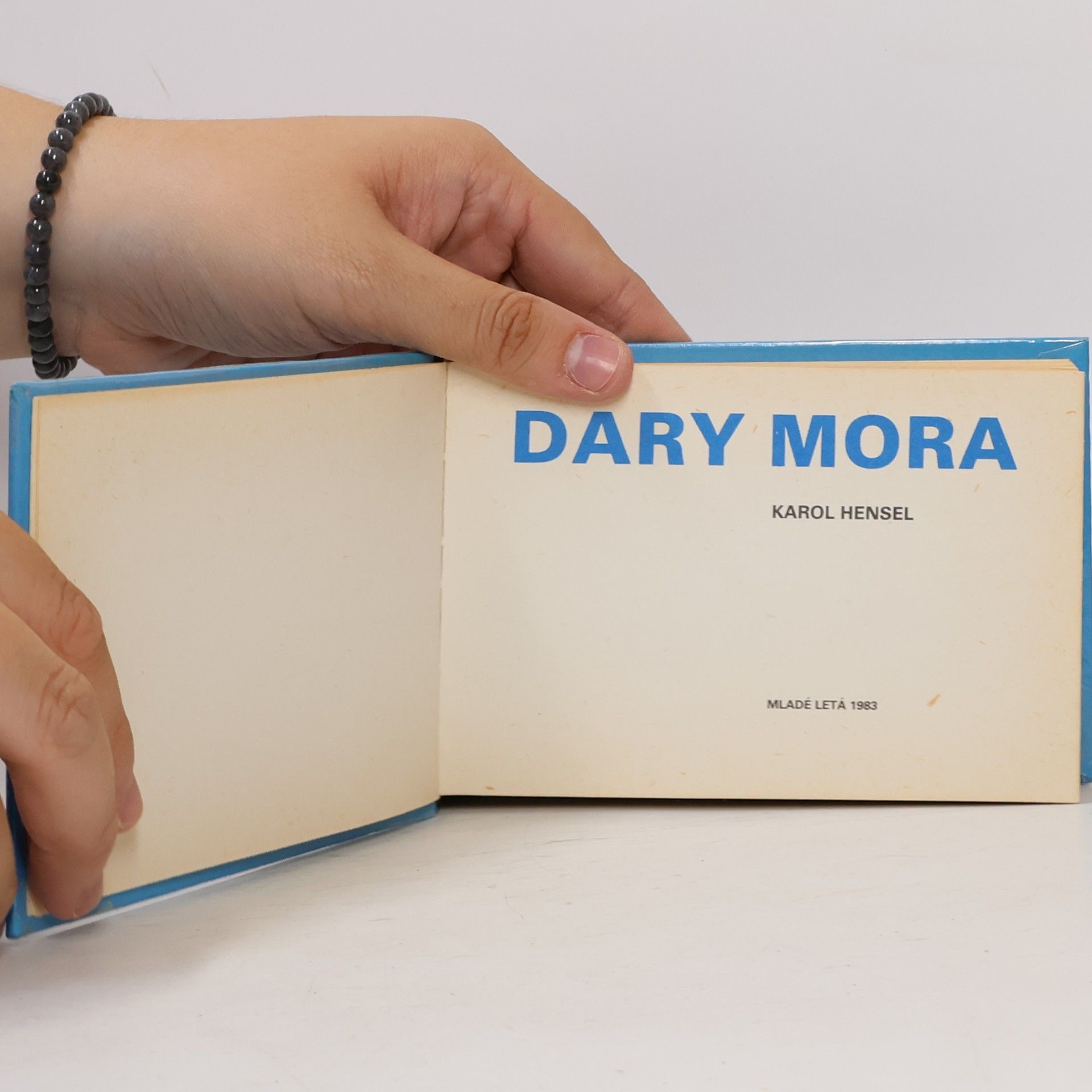 Karol Hensel Dary mora