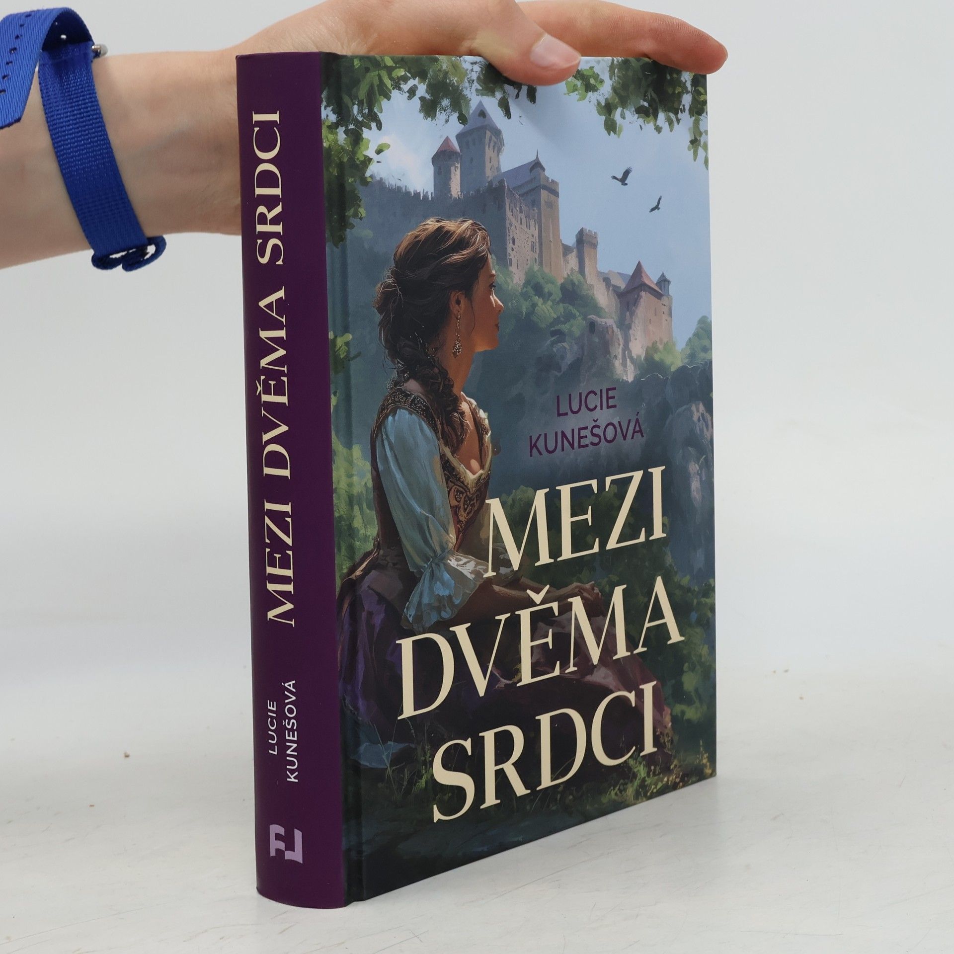 Lucie Kunešová Mezi dvěma srdci