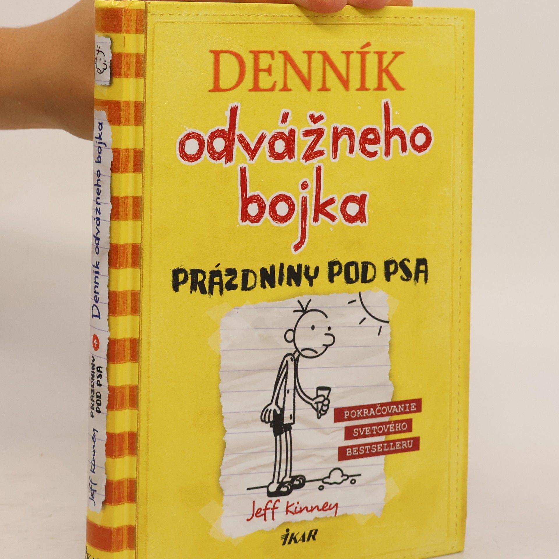 Jeff Kinney Denník odvážneho bojka 4: Prázdniny pod psa
