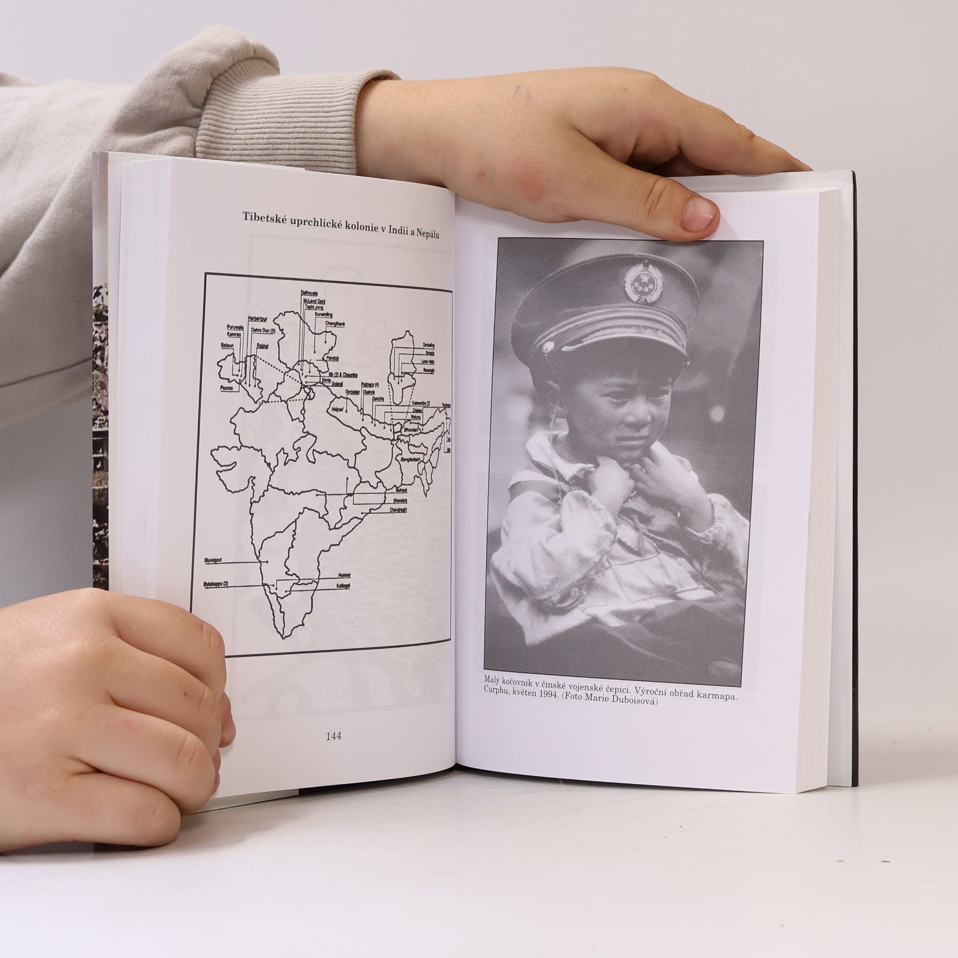 Gilbert Collard Posvícení v rudých tmách : dokument o čínské okupaci Tibetu