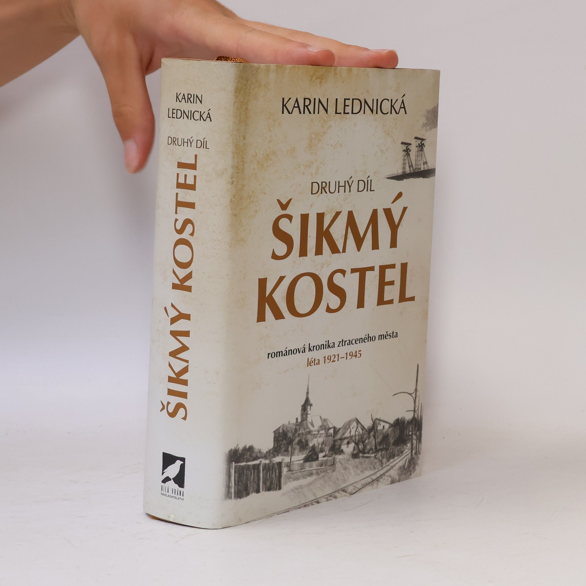 Karin Lednická Šikmý kostel 2