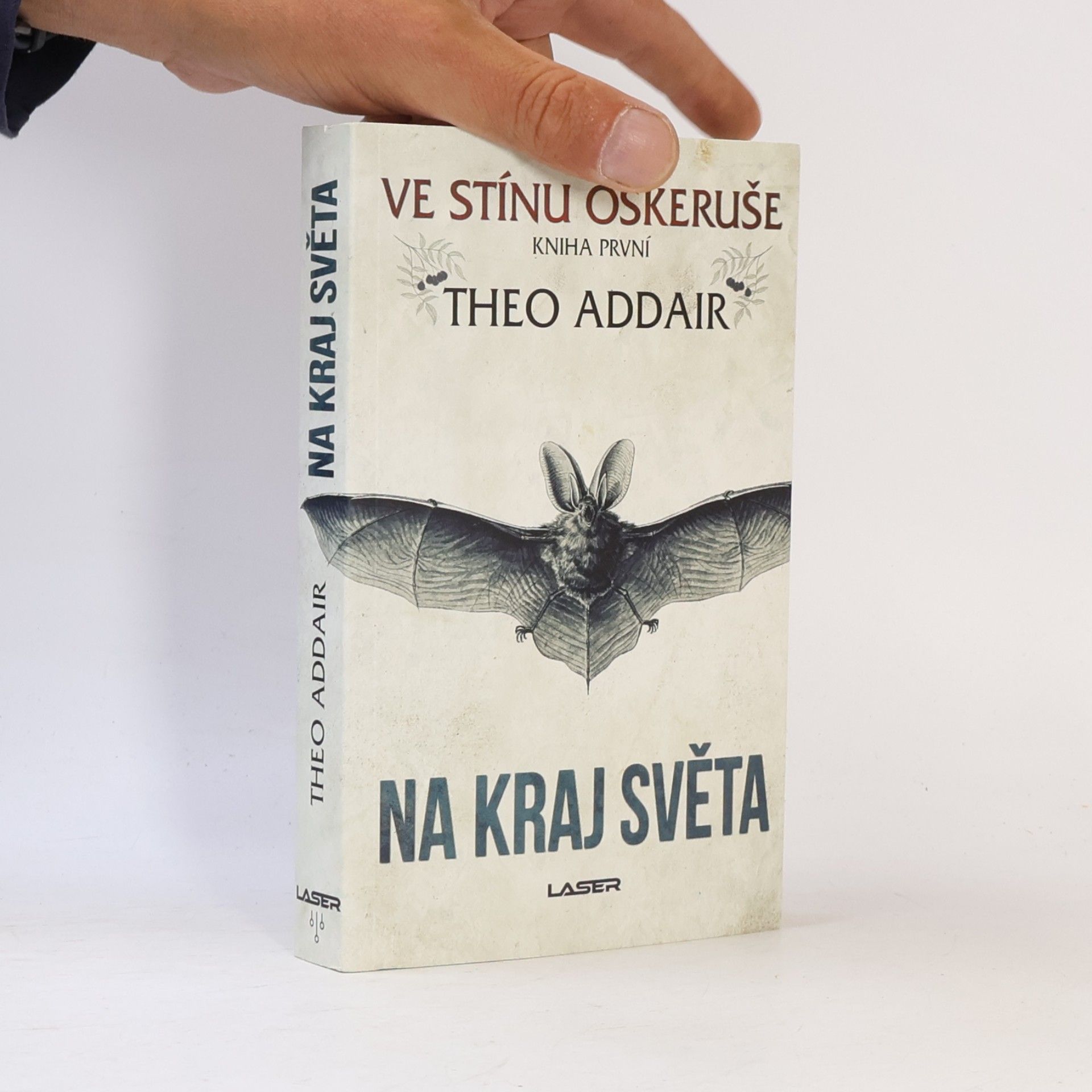 Theo Addair Na kraj světa