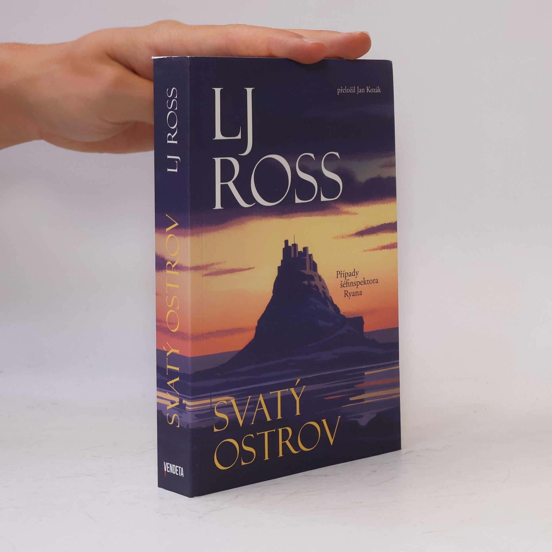 L. J. Ross Svatý ostrov