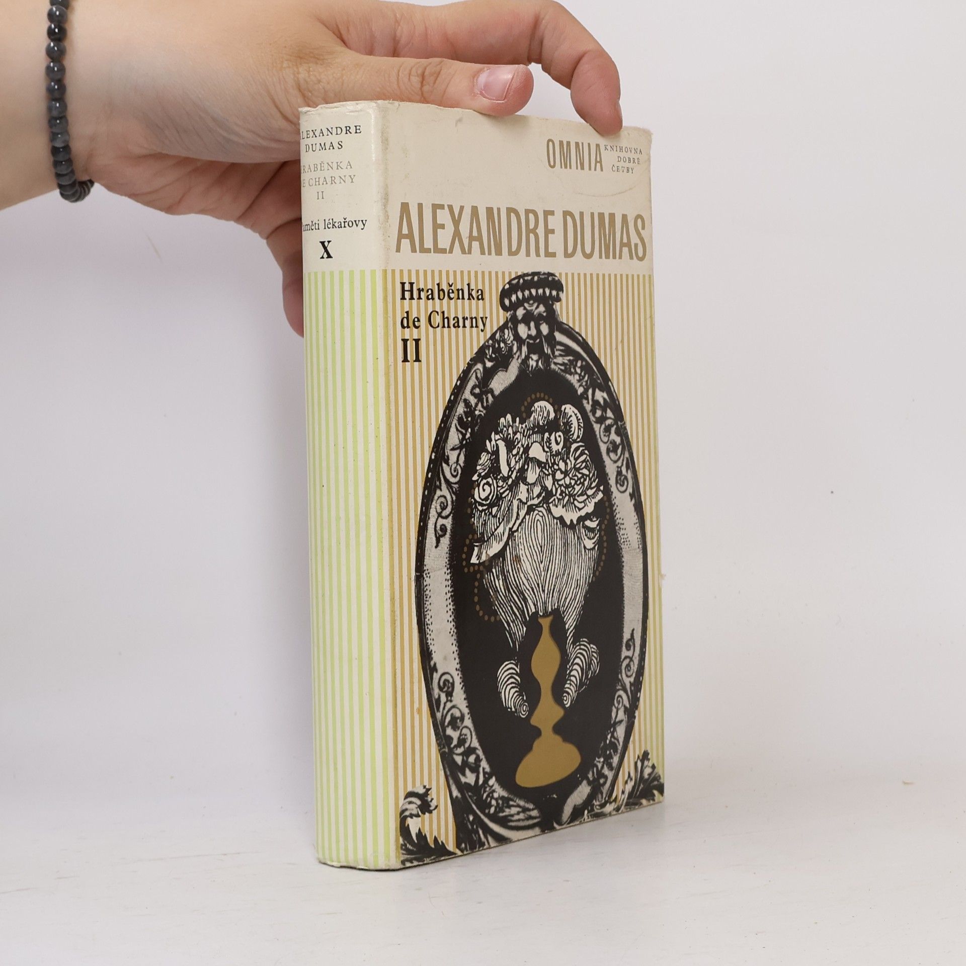 Alexandre Dumas starší Paměti lékařovy X. Hraběnka de Charny II.