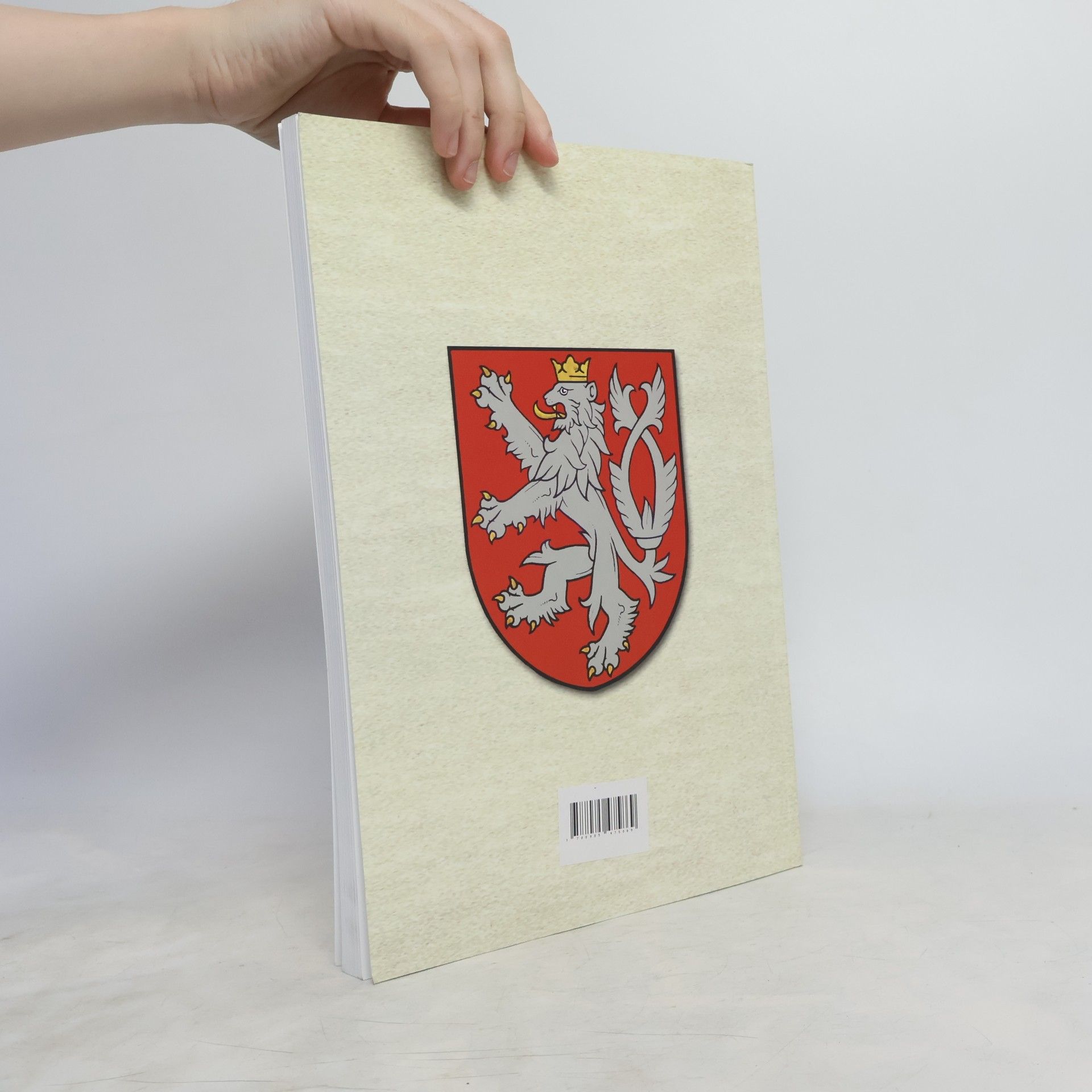 Pavel Sedláček Česká panovnická a státní symbolika: Vývoj od středověku do současnosti: Katalog výstavy : 28. září - 31. října 2002 = Czech sovereign's and state's symbols: Their evolution from the middle ages up to the present: Catalogue of the exhibition