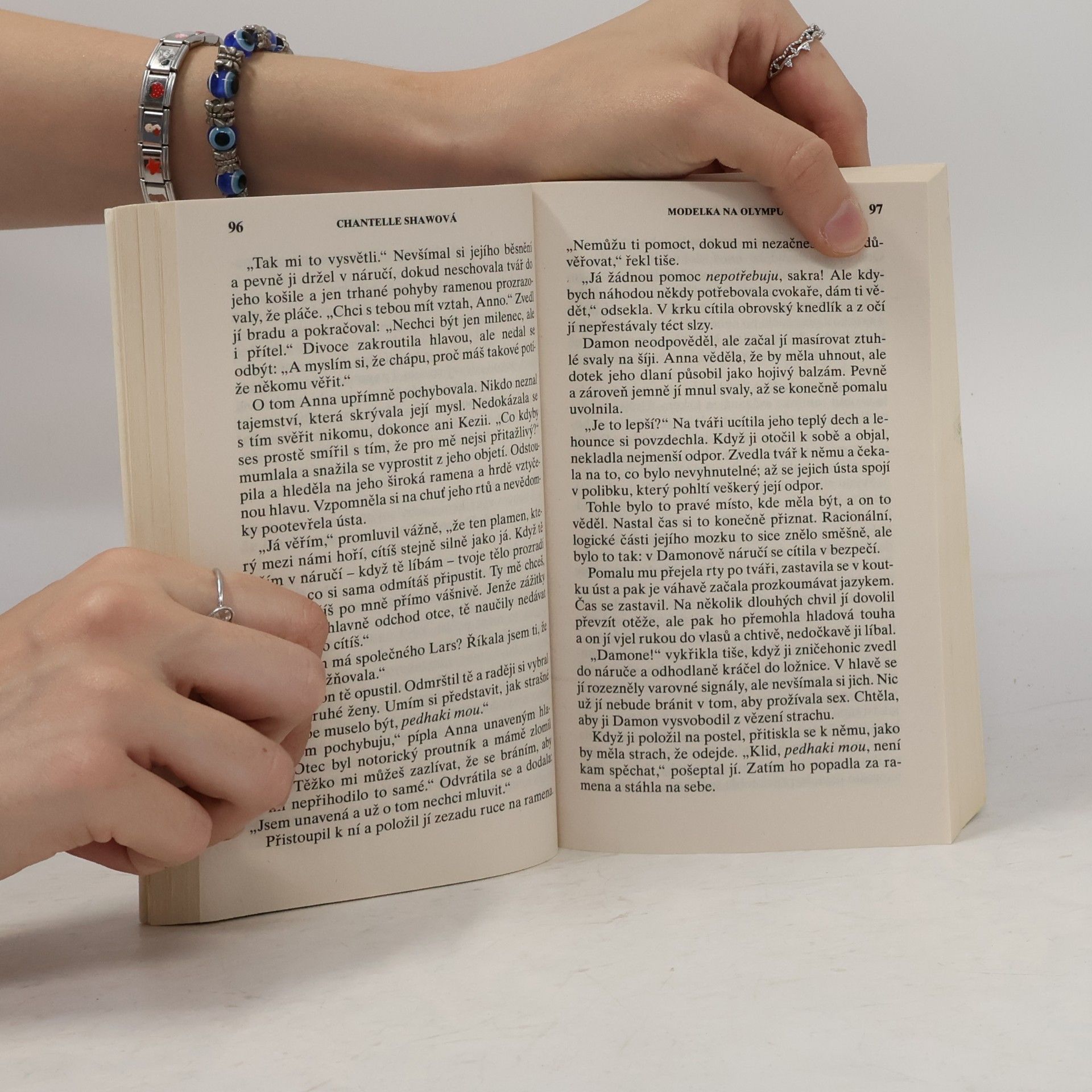 Chantelle Shaw Modelka na Olympu / Modelka a princ z Illyrie