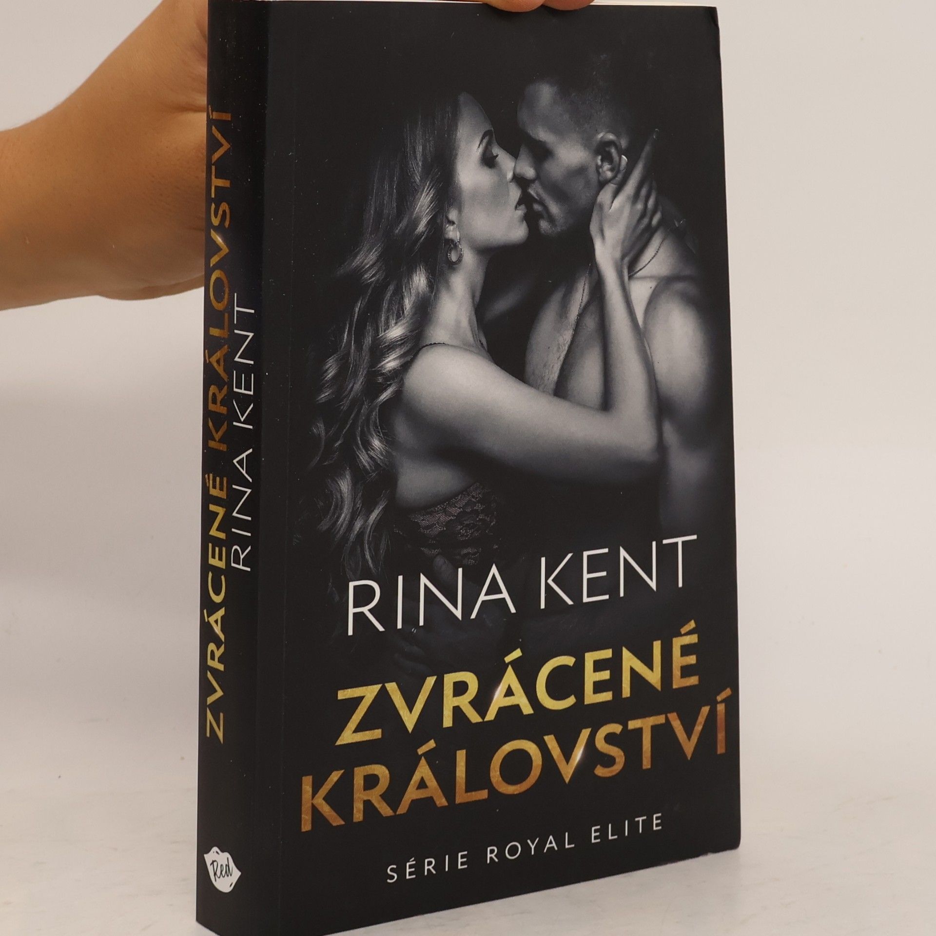 Rina Kent Zvrácené království