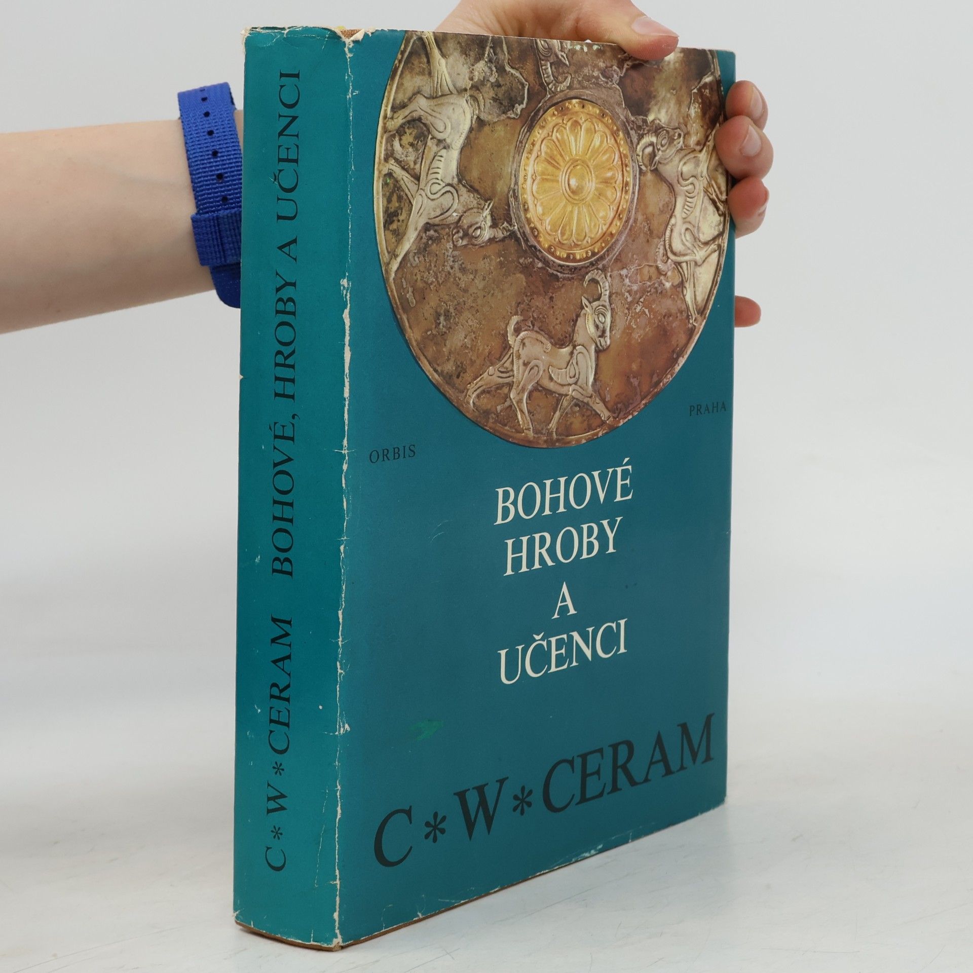 C. W. Ceram Bohové, hroby a učenci