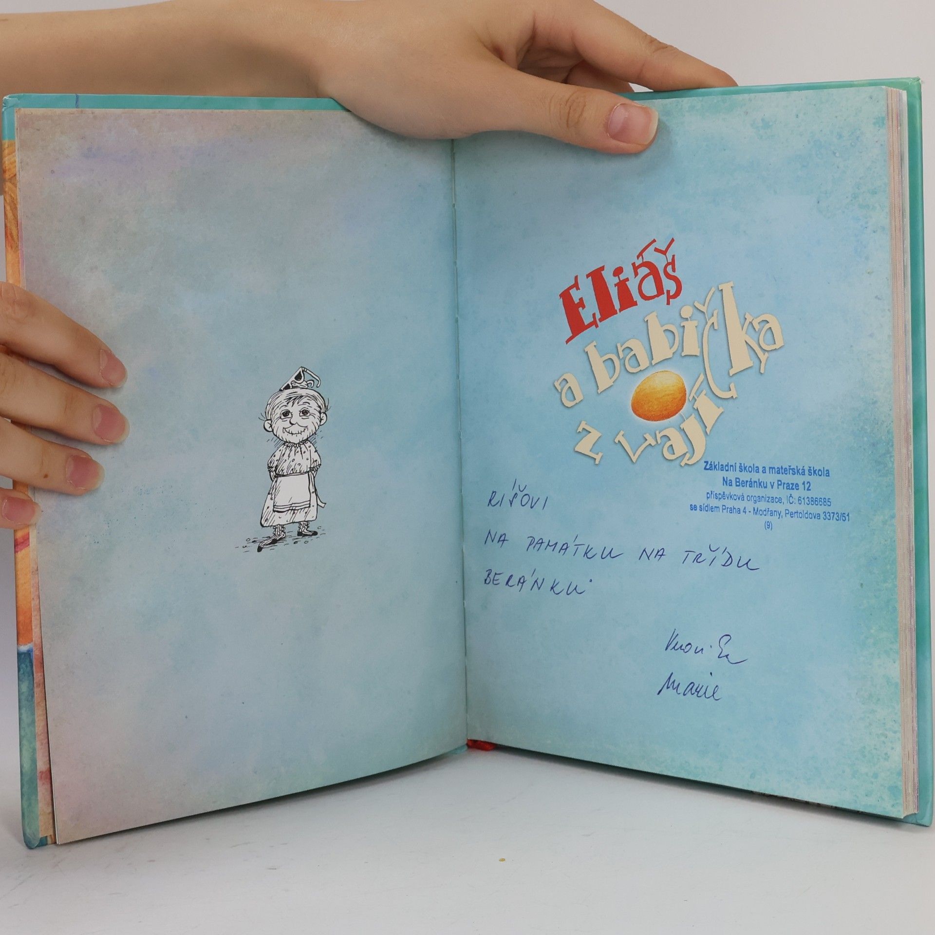 Iva Procházková Eliáš a babička z vajíčka