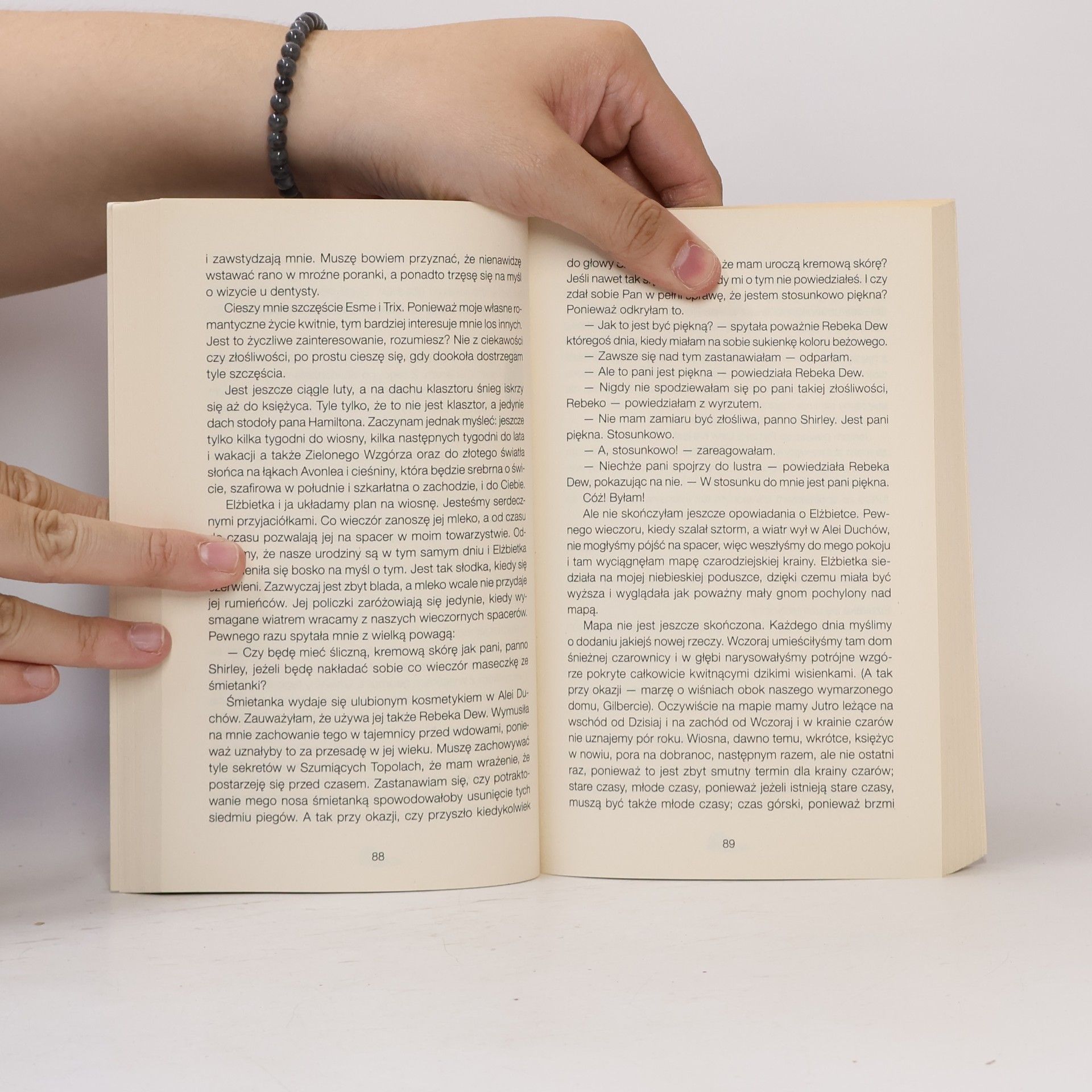 Lucy Maud Montgomery Ania z Zielonego Wzgórza: Ania z Szumiących Topoli