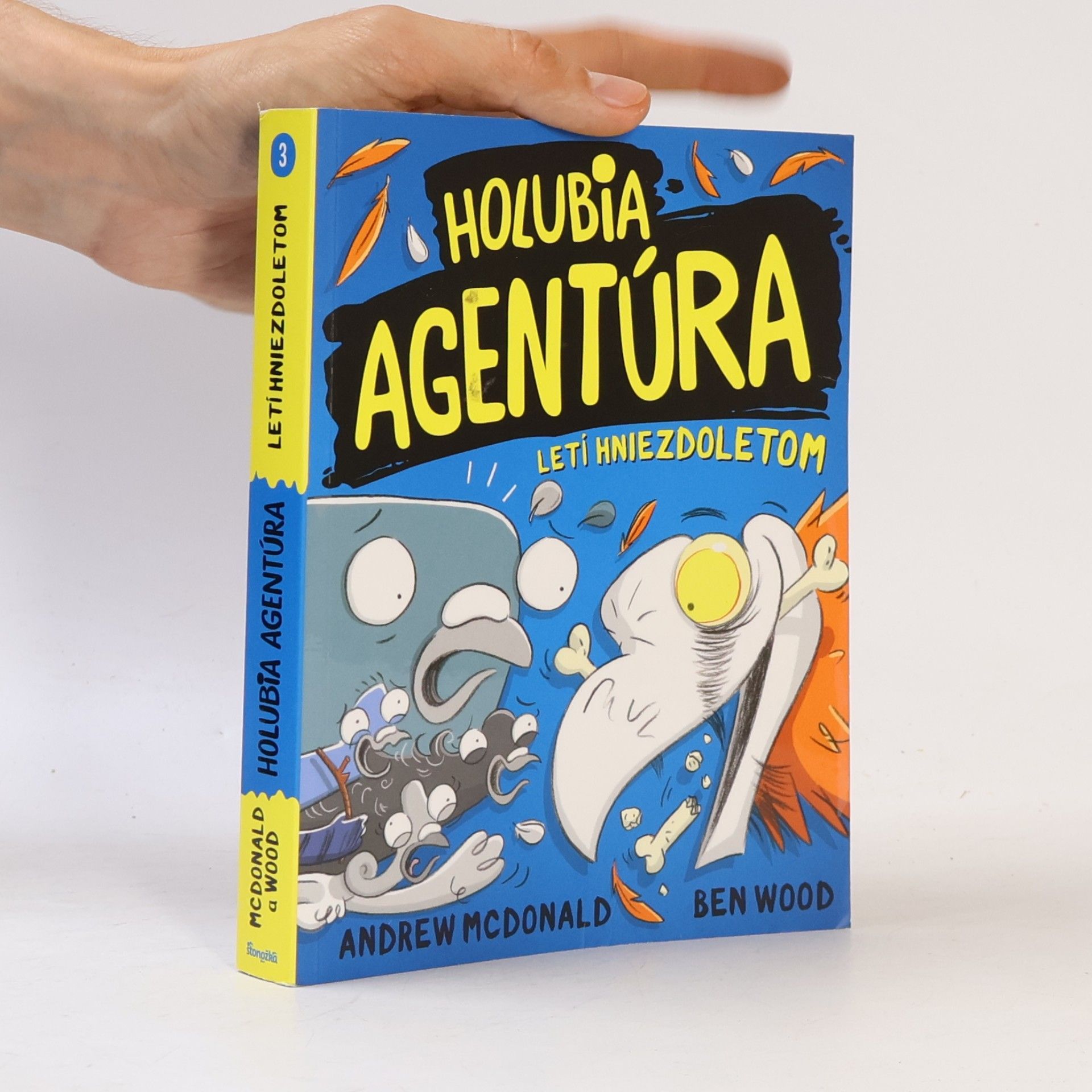 Andrew McDonald Holubia agentúra letí hniezdoletom