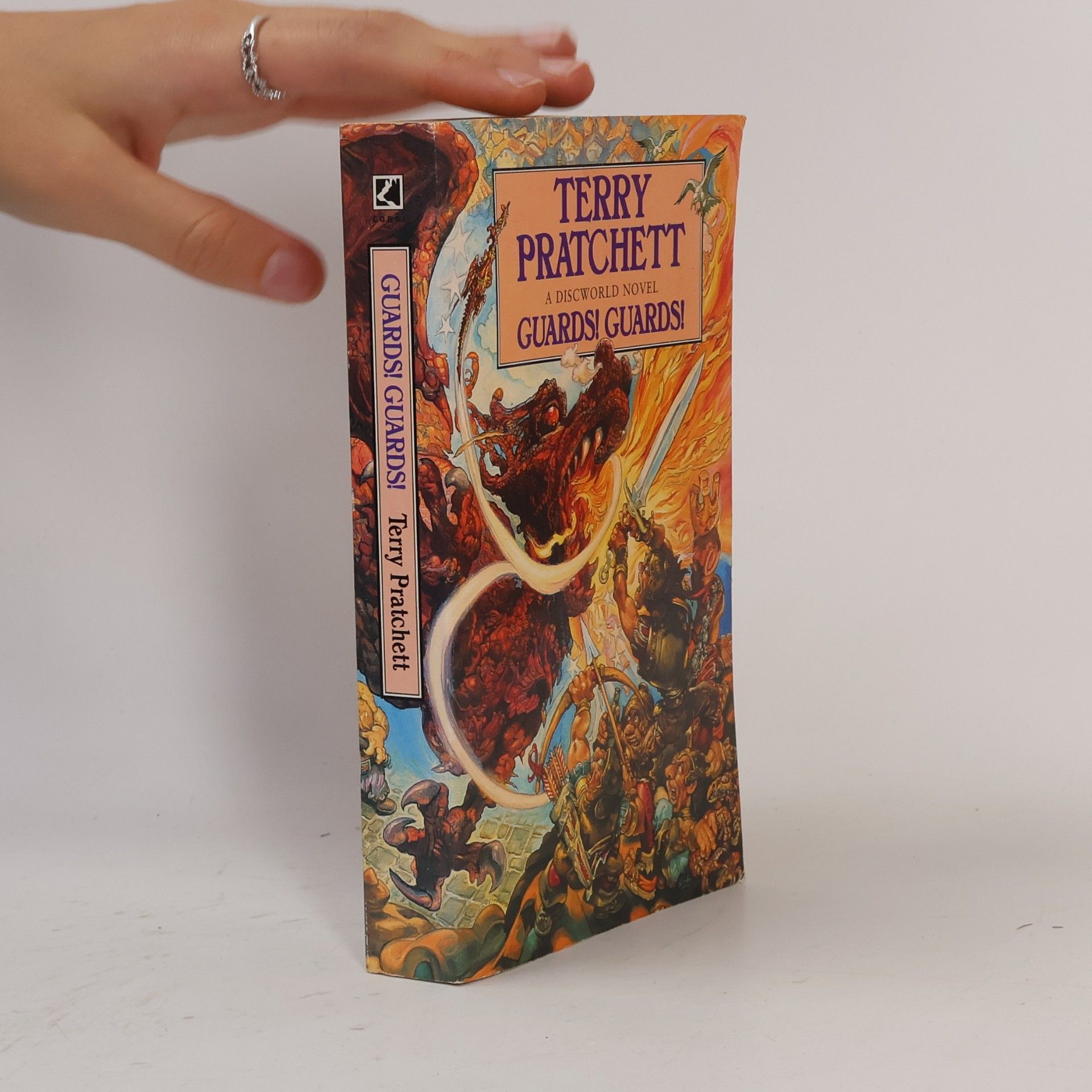 Terry Pratchett Guards! Guards!