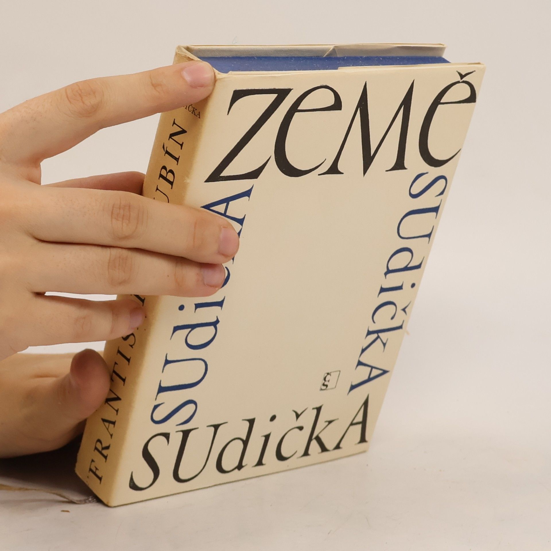 František Hrubín Země Sudička