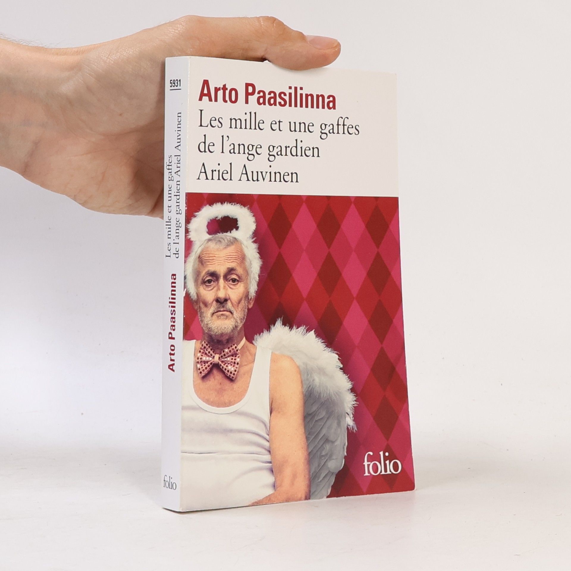 Arto Paasilinna Folio: Les mille et une gaffes de l'ange gardien Ariel Auvinen