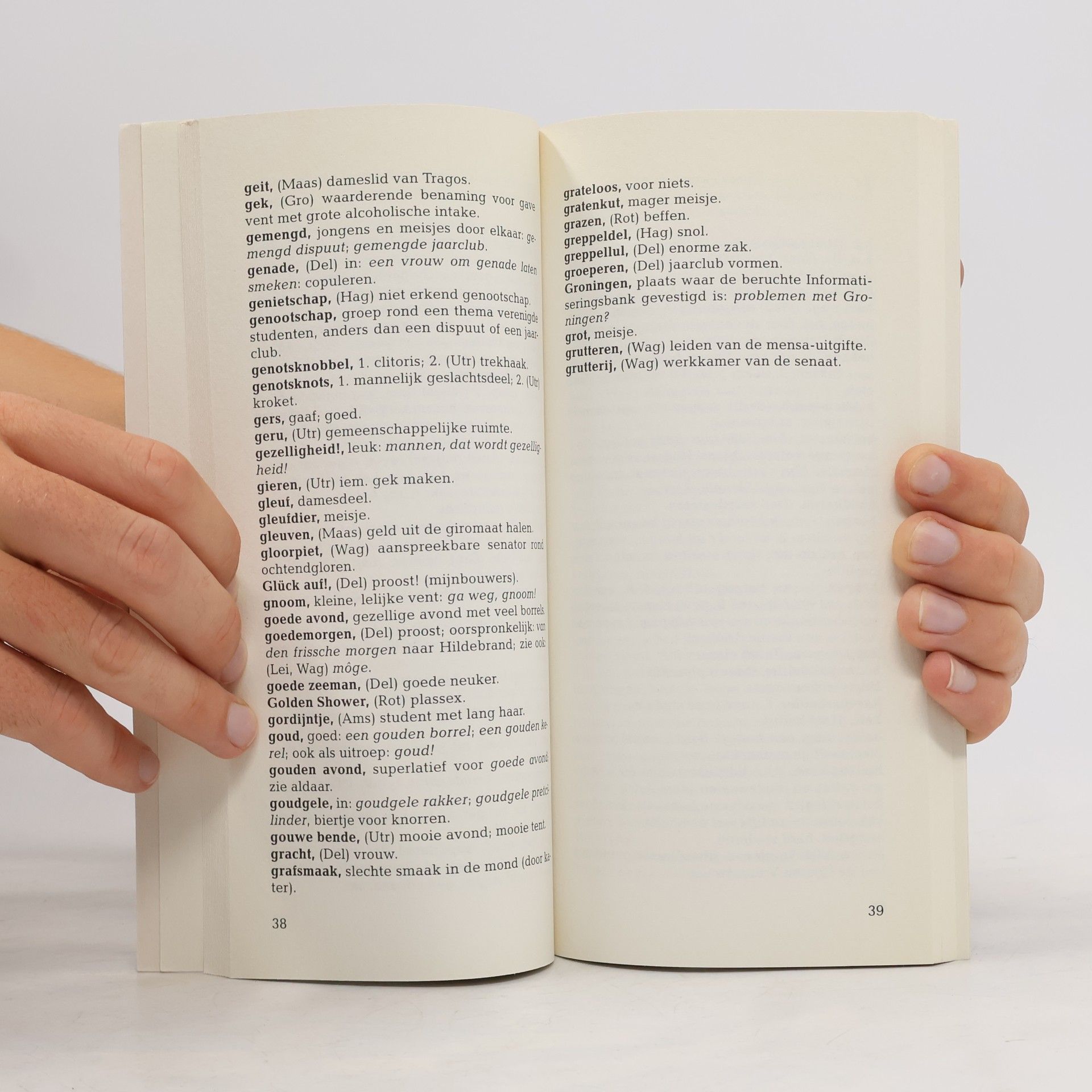 Paul Olden Het eerste Nederlandse studentenwoordenboek: Herziene editie nu ook met Vlaams jargon