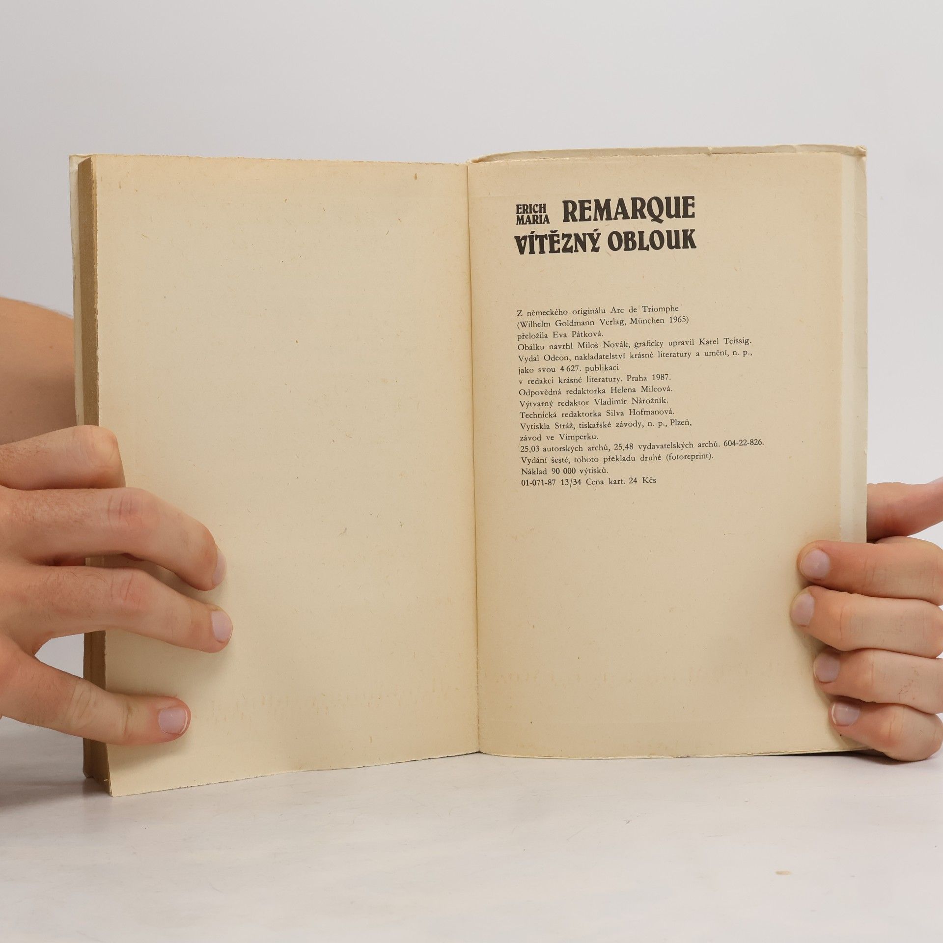 Erich Maria Remarque Vítězný oblouk