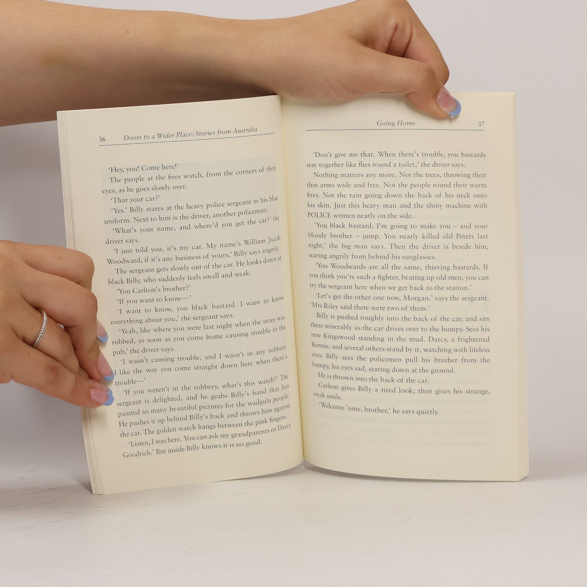 Autores varios Doors to a wider place : stories from Australia