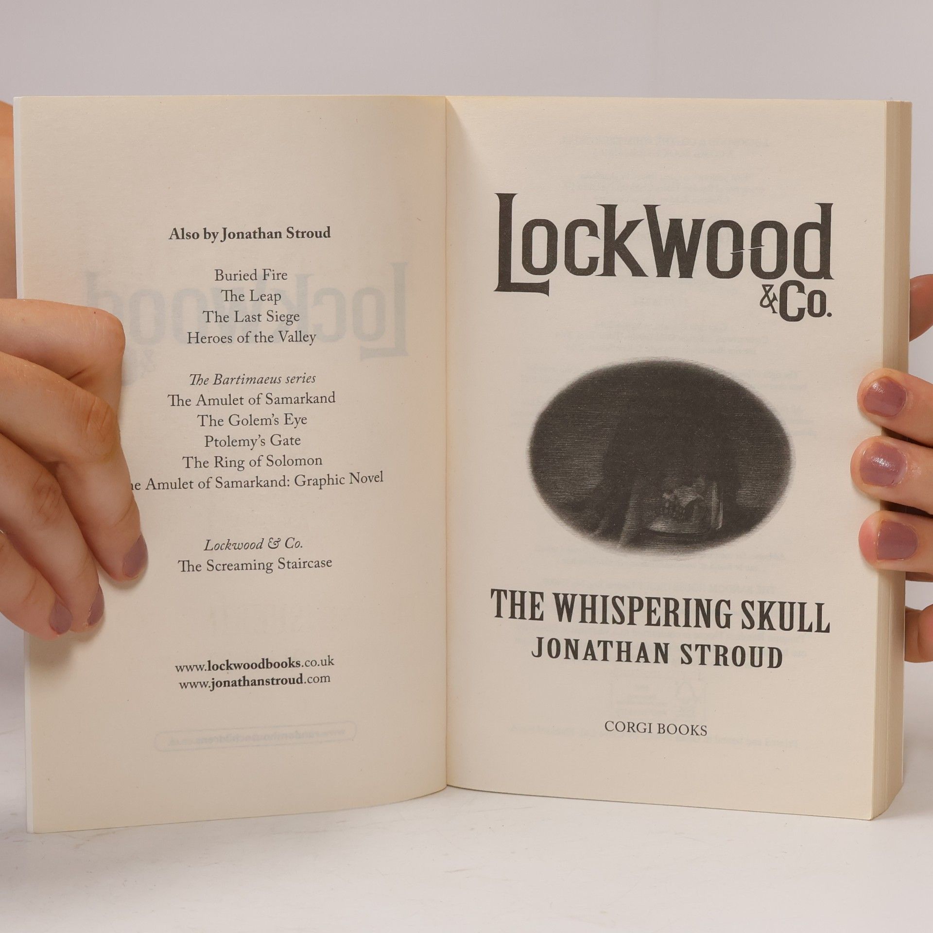 Jonathan Stroud The Whispering Skull