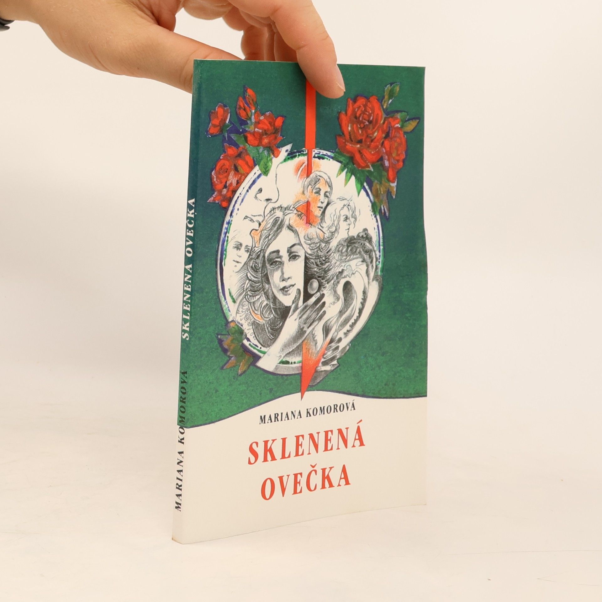 Mariana Komorová Sklenená ovečka