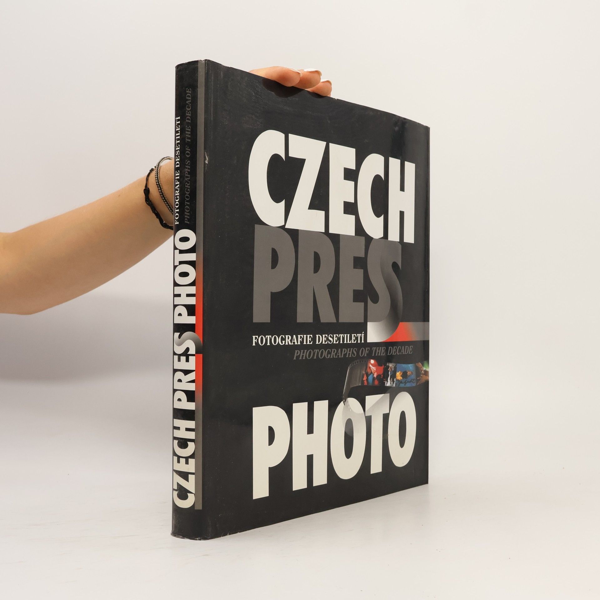 Daniela Mrázková Czech Press Photo. Fotografie desetiletí