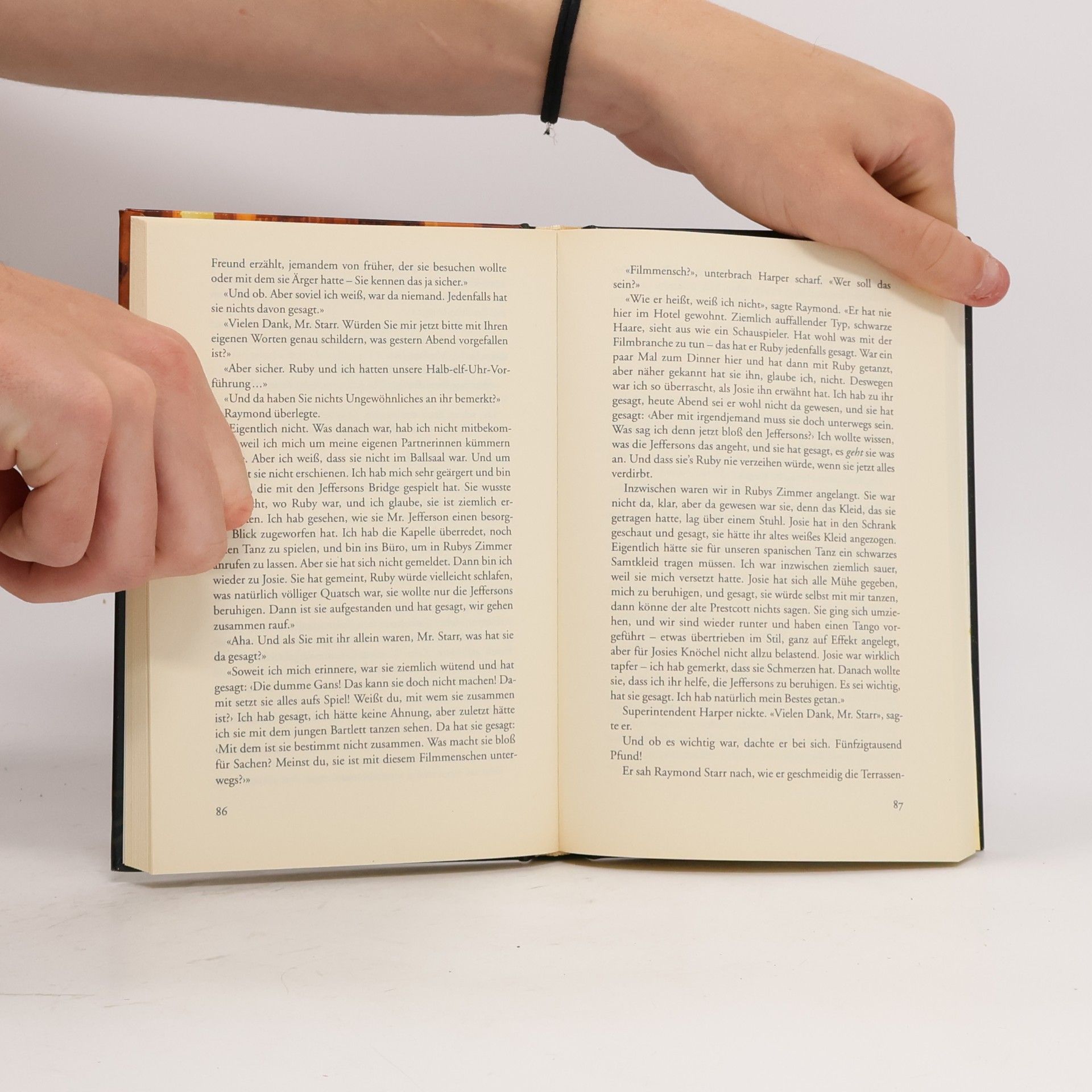 Agatha Christie Die Tote in der Bibliothek